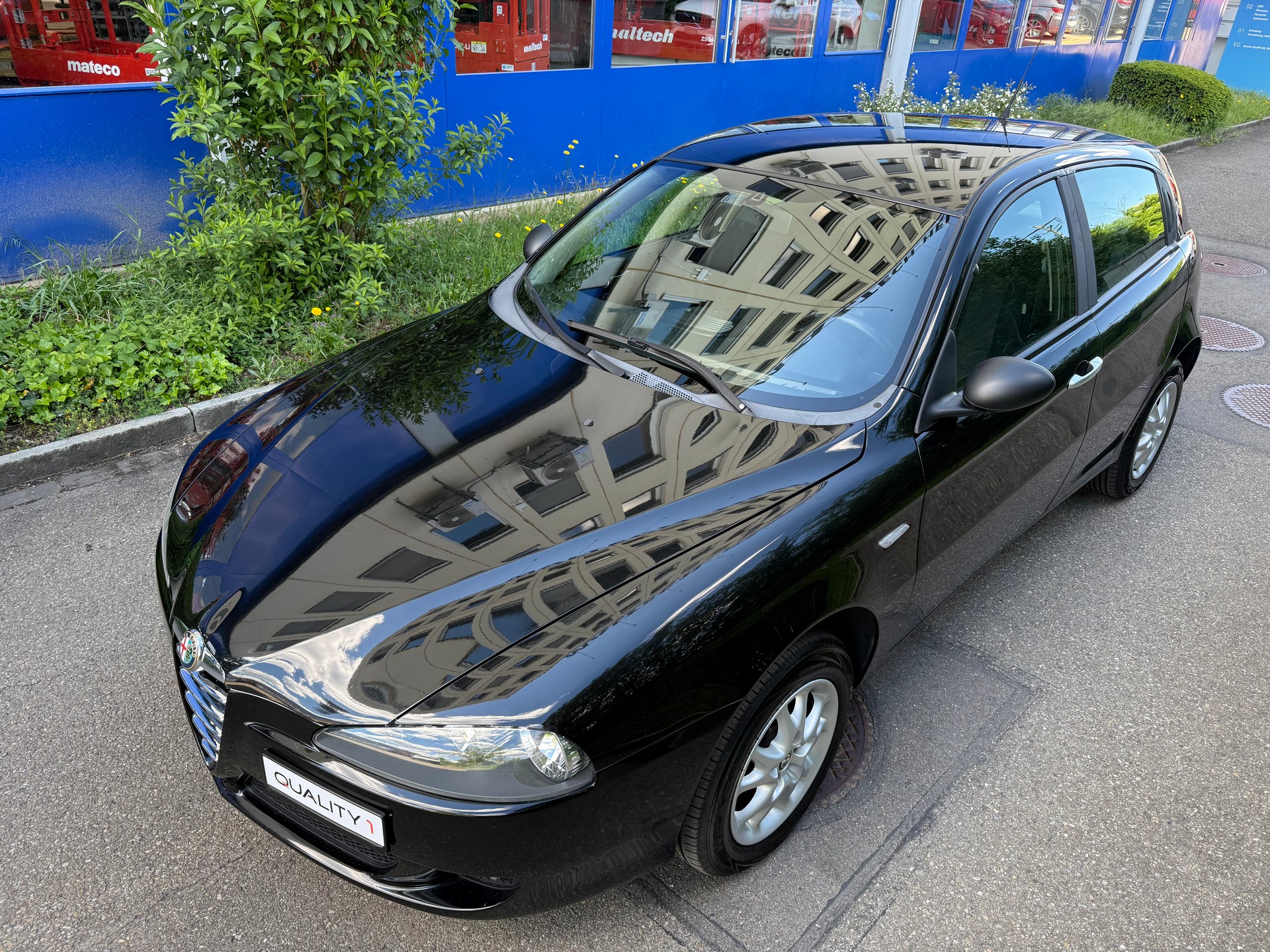 ALFA ROMEO 147 1.6 TS 16V Distinctive-image-5