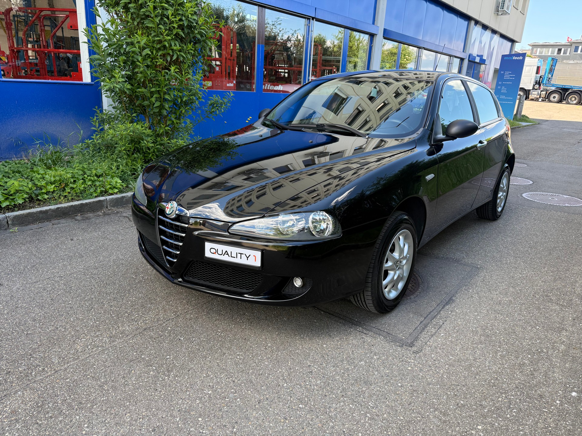 ALFA ROMEO 147 1.6 TS 16V Distinctive-image-0