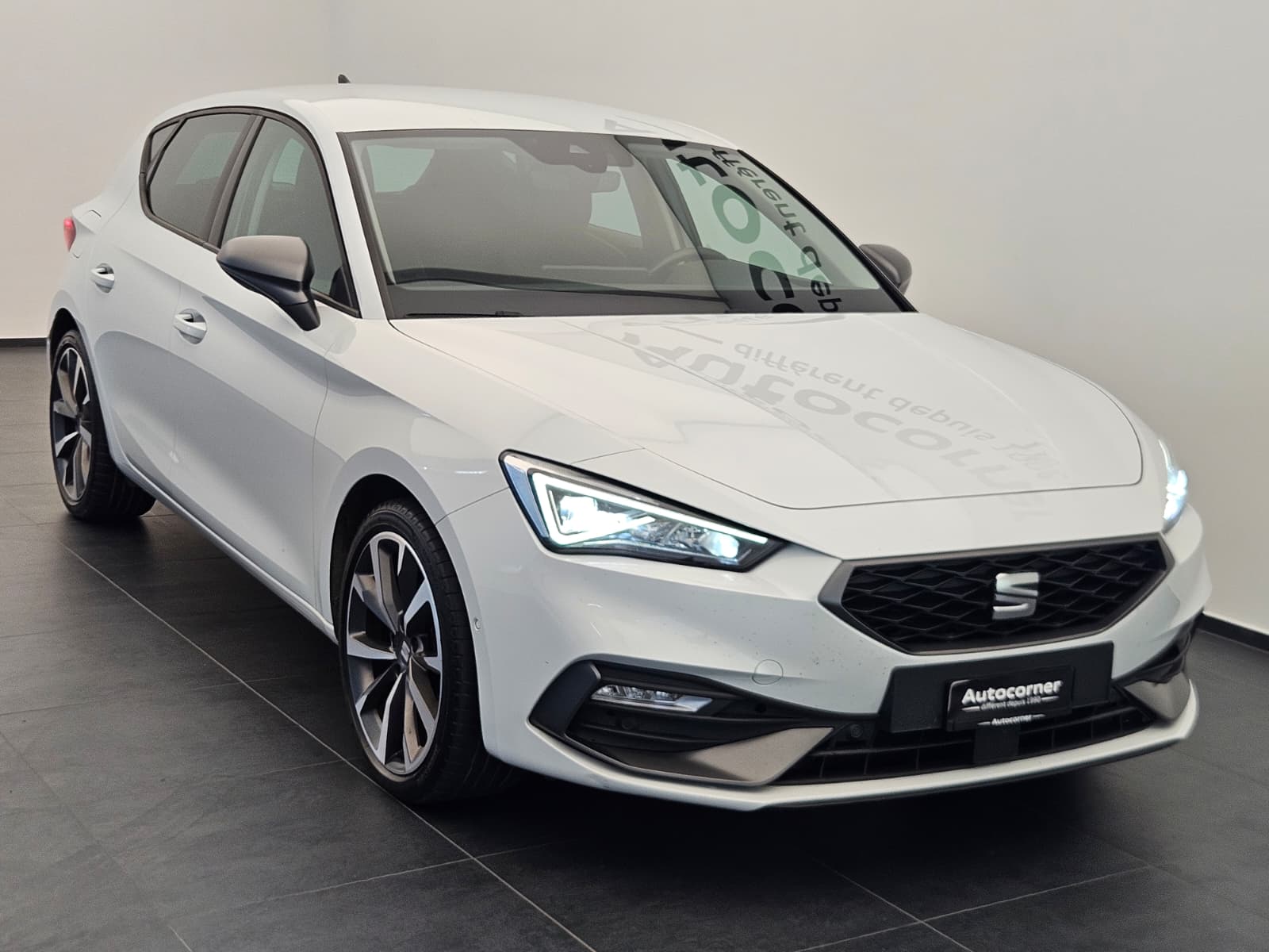 SEAT Leon 1.5 eTSI mHEV DSG FR-image-4