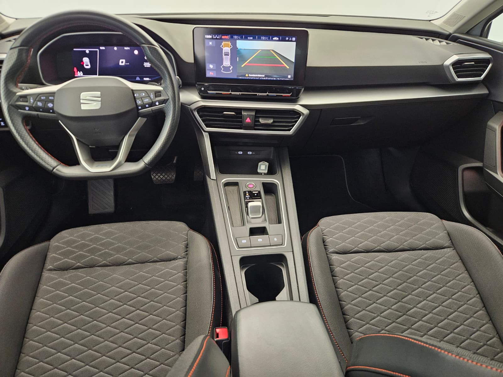 SEAT Leon 1.5 eTSI mHEV DSG FR-image-9