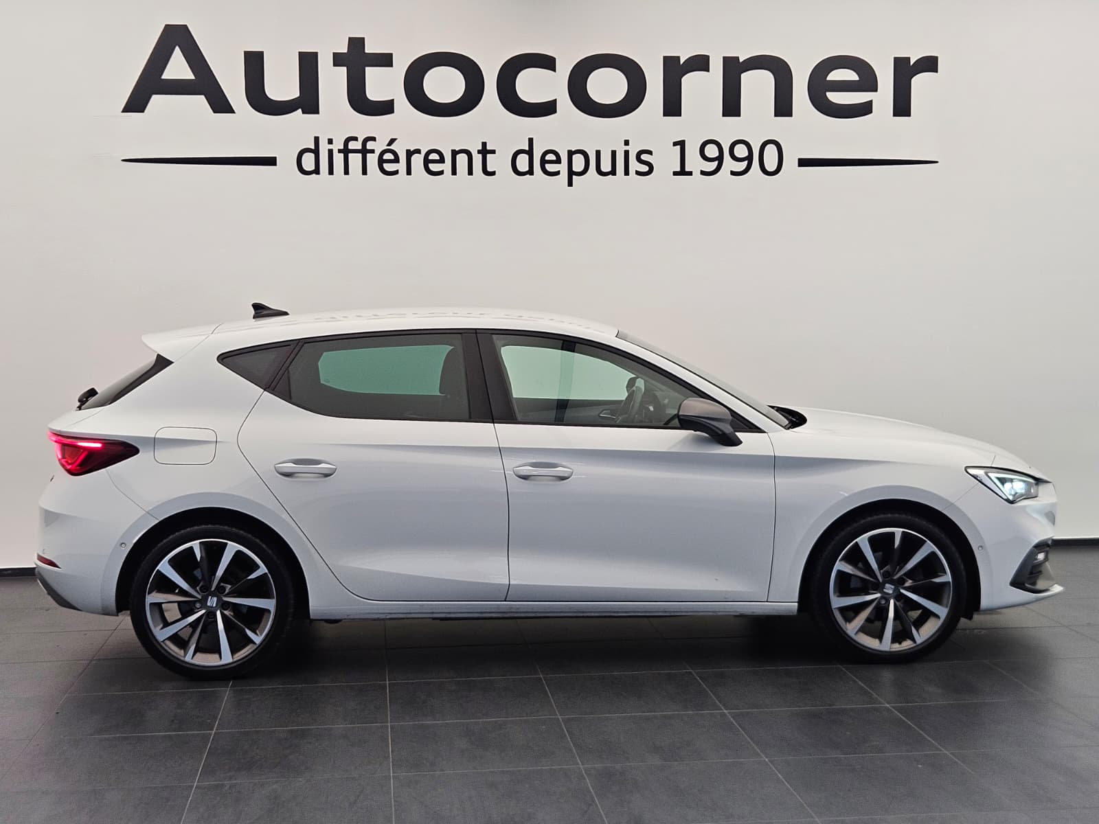 SEAT Leon 1.5 eTSI mHEV DSG FR-image-5