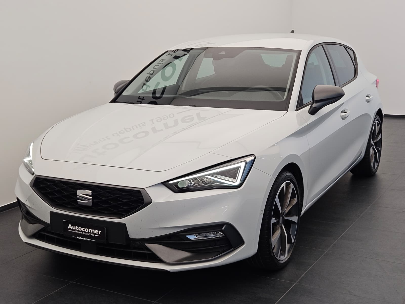 SEAT Leon 1.5 eTSI mHEV DSG FR-image-2