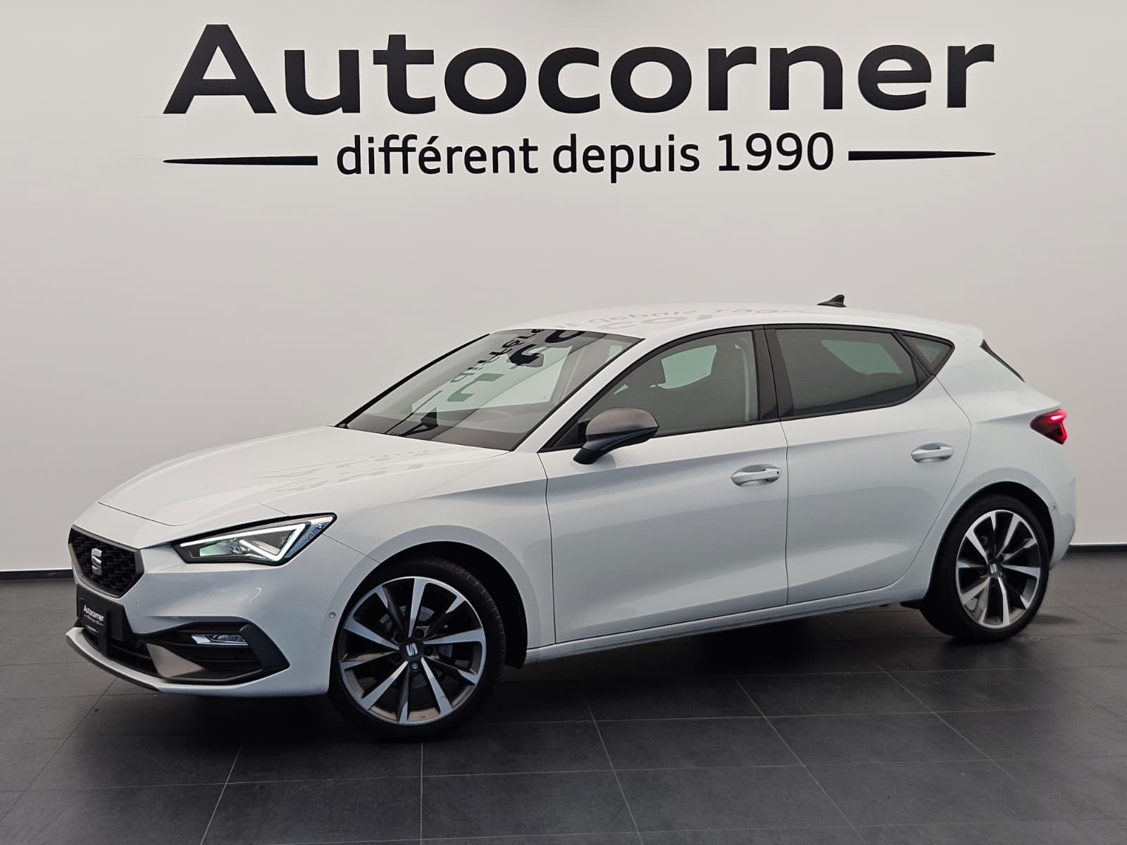 SEAT Leon 1.5 eTSI mHEV DSG FR-image-0