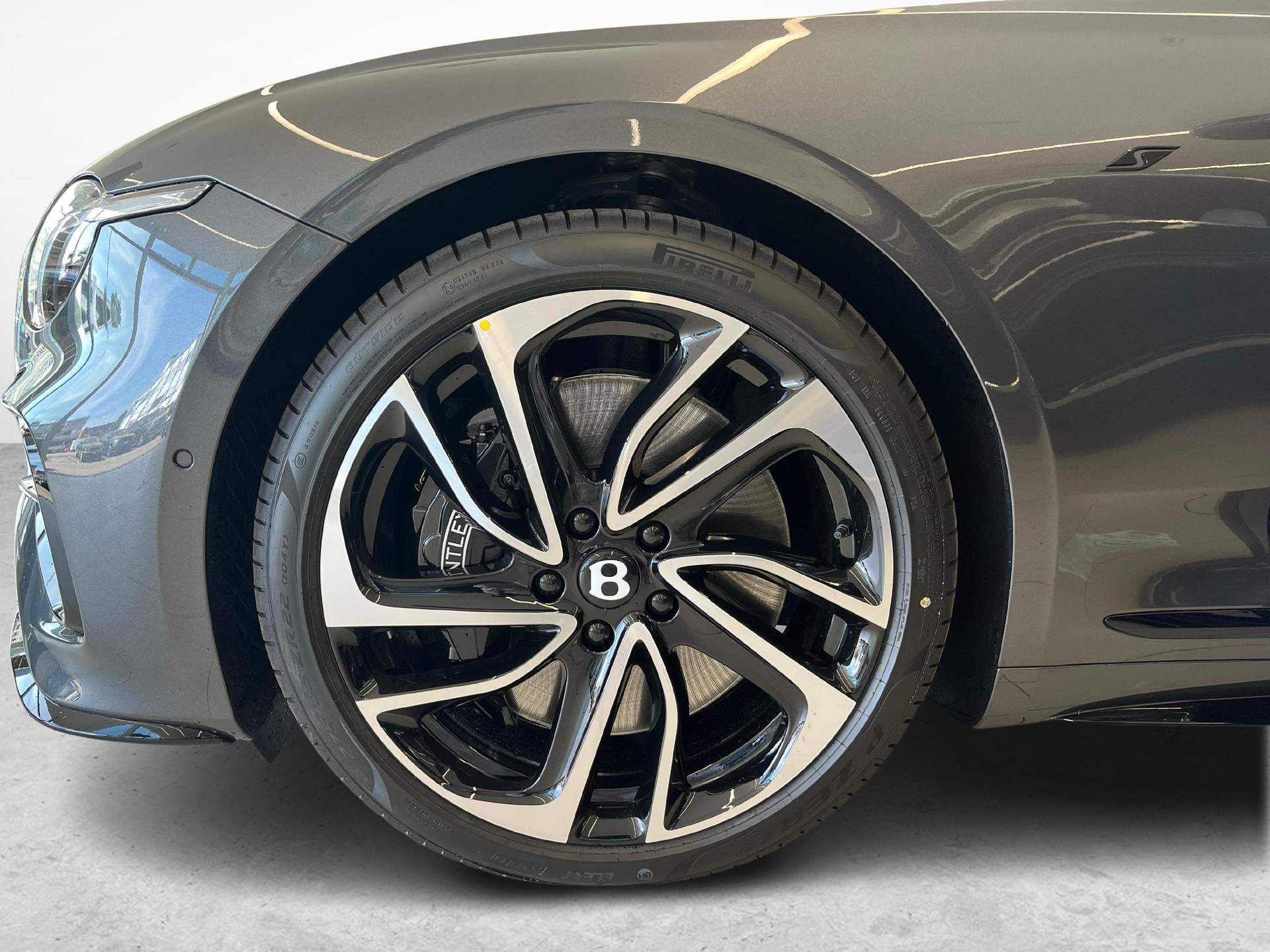 BENTLEY Continental GT 4.0 V8 Hybrid S-image-12