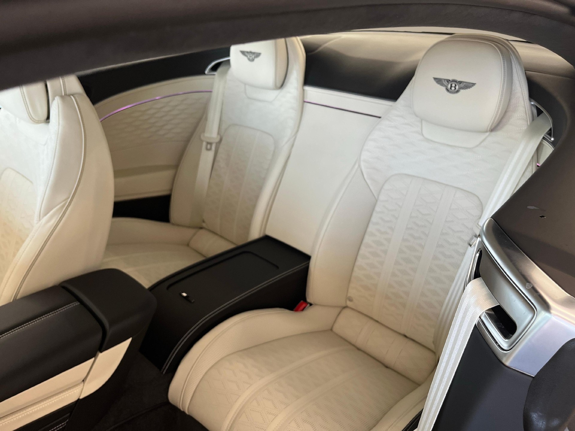 BENTLEY Continental GT 4.0 V8 Hybrid S-image-10