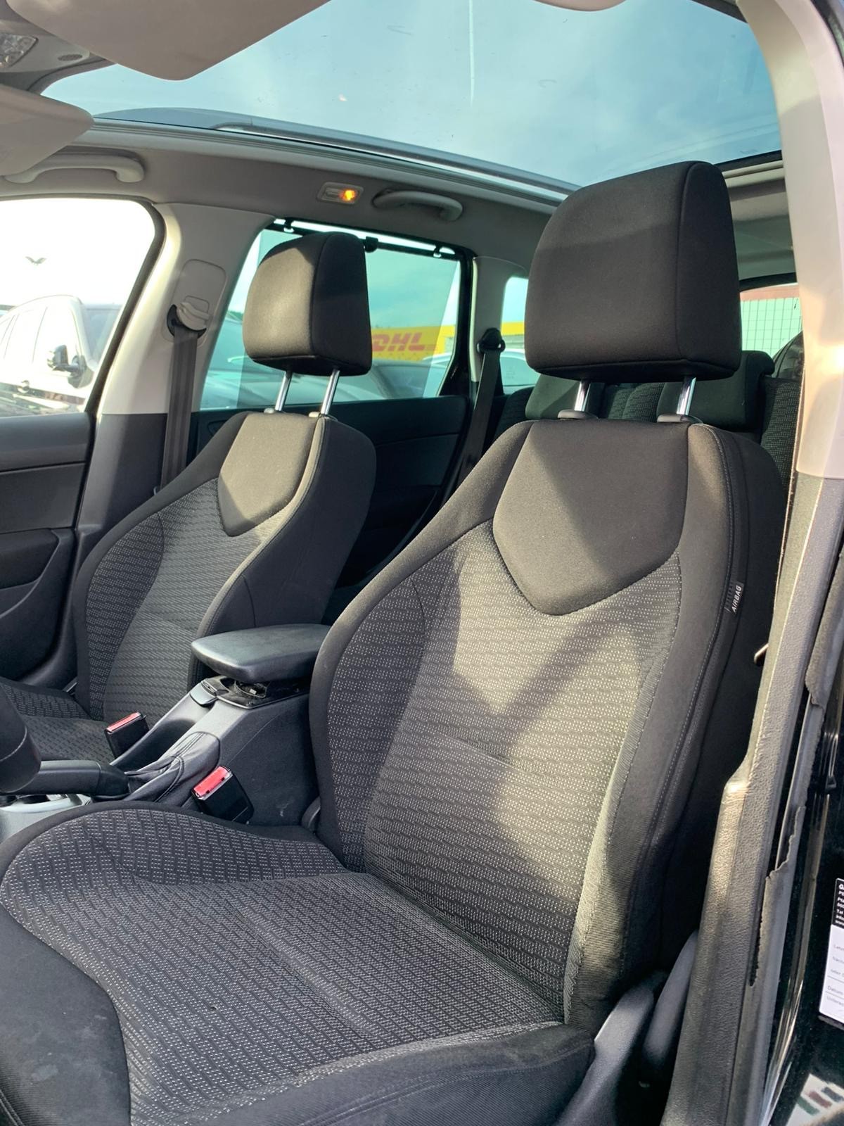 PEUGEOT 308 SW 2.0 HDI Business Automatic (Klimatronik * Alufelgen * 8 Fachbereift * Panorama * Navigation * BO4)-image-12