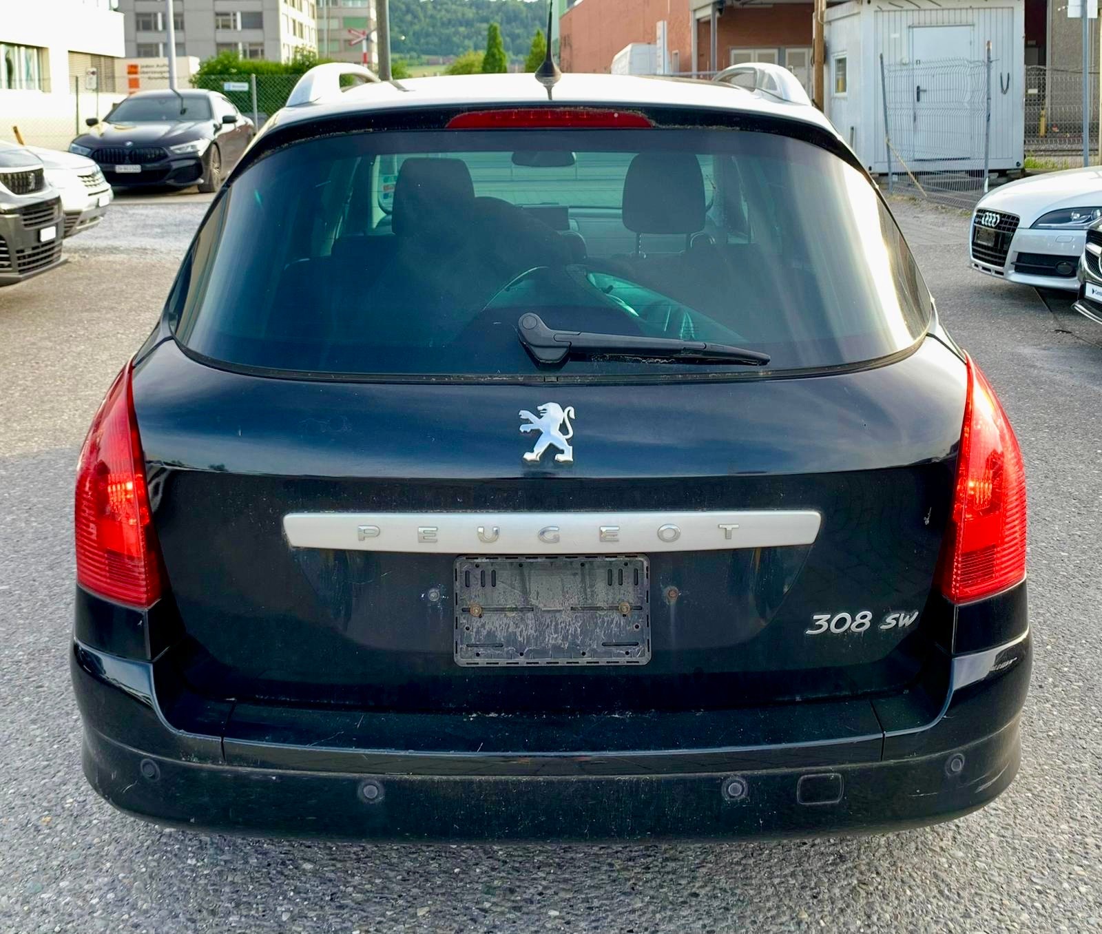 PEUGEOT 308 SW 2.0 HDI Business Automatic (Klimatronik * Alufelgen * 8 Fachbereift * Panorama * Navigation * BO4)-image-1