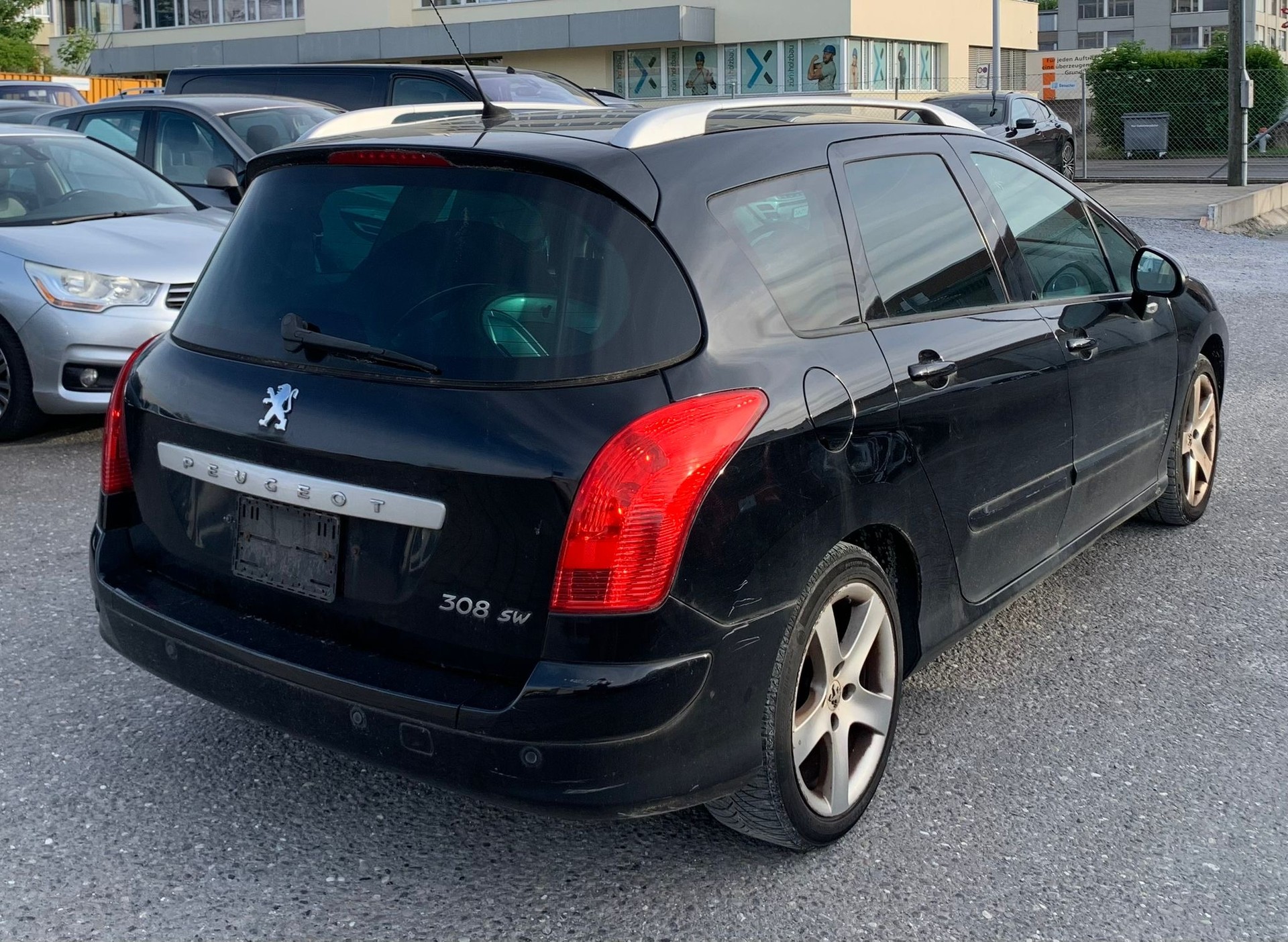 PEUGEOT 308 SW 2.0 HDI Business Automatic (Klimatronik * Alufelgen * 8 Fachbereift * Panorama * Navigation * BO4)-image-4