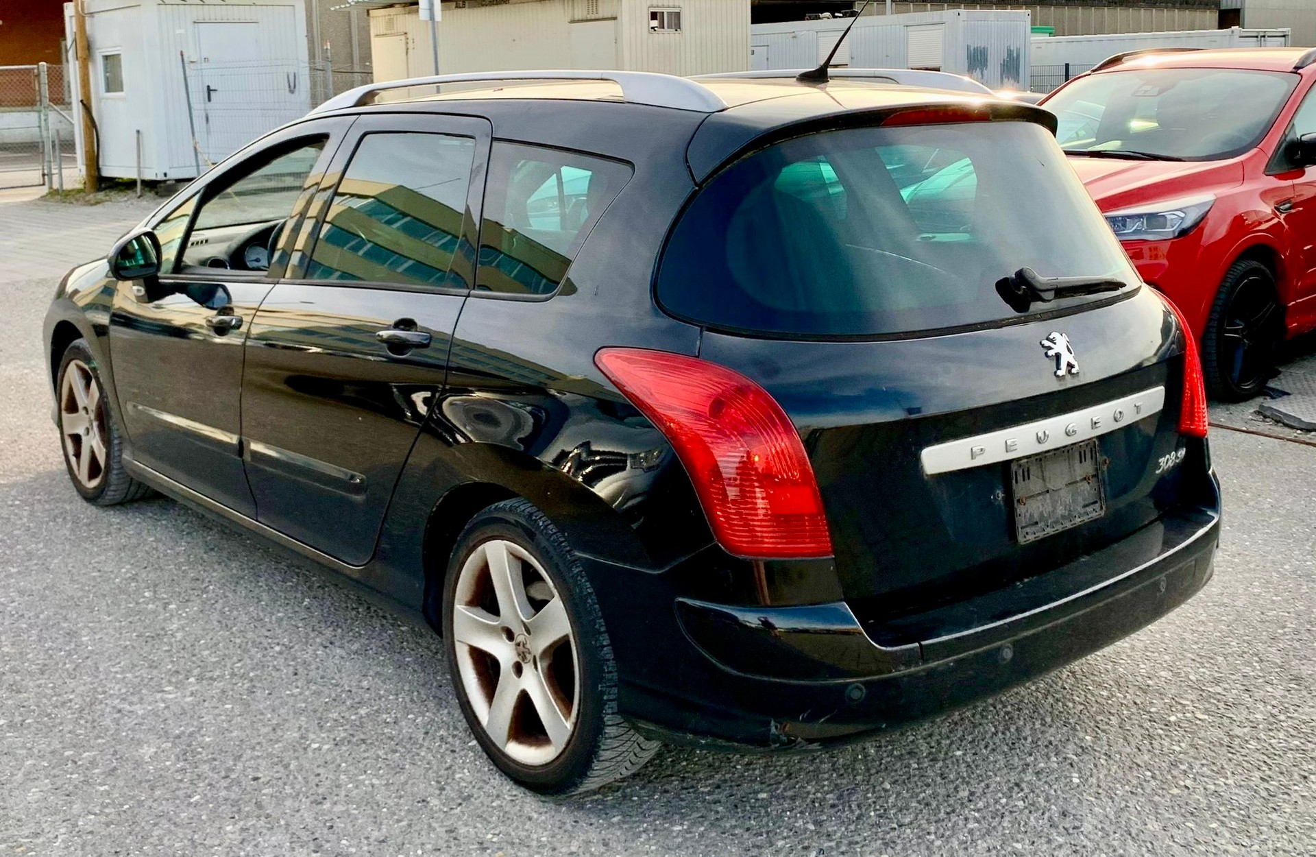 PEUGEOT 308 SW 2.0 HDI Business Automatic (Klimatronik * Alufelgen * 8 Fachbereift * Panorama * Navigation * BO4)-image-6