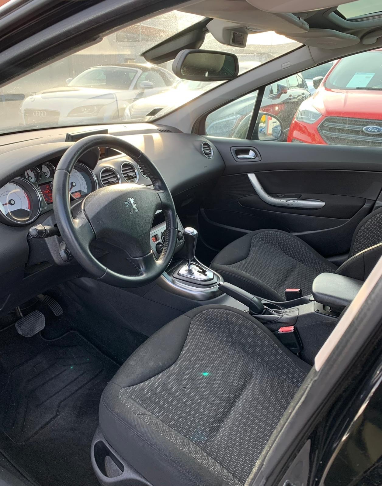 PEUGEOT 308 SW 2.0 HDI Business Automatic (Klimatronik * Alufelgen * 8 Fachbereift * Panorama * Navigation * BO4)-image-14