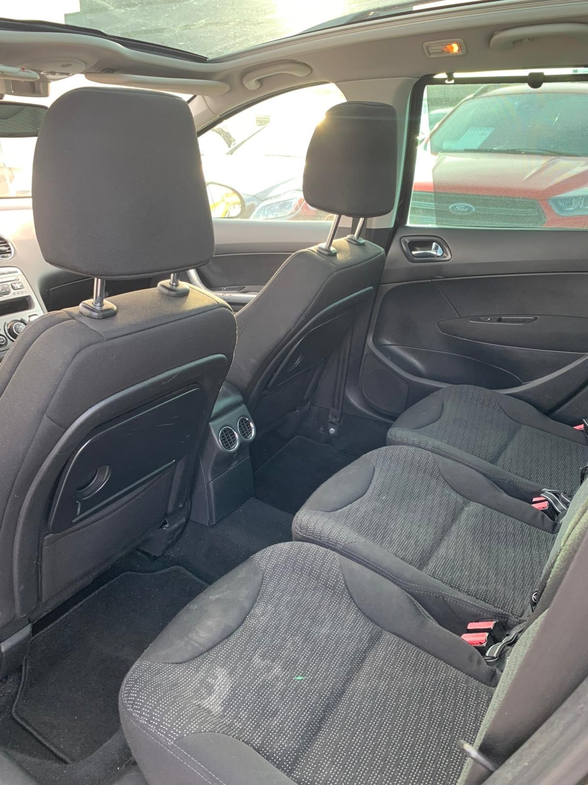 PEUGEOT 308 SW 2.0 HDI Business Automatic (Klimatronik * Alufelgen * 8 Fachbereift * Panorama * Navigation * BO4)-image-13