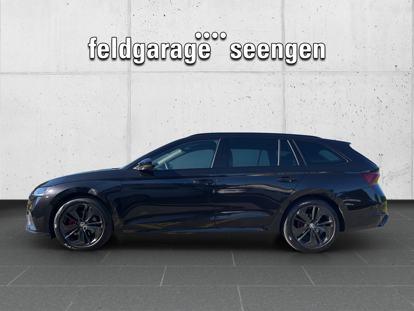 SKODA Octavia Combi 2.0 TDI DSG RS 4x4 mit AHK Vorbereitung, Head-Up Display & elektr. Heckklappe-showroom-element-1