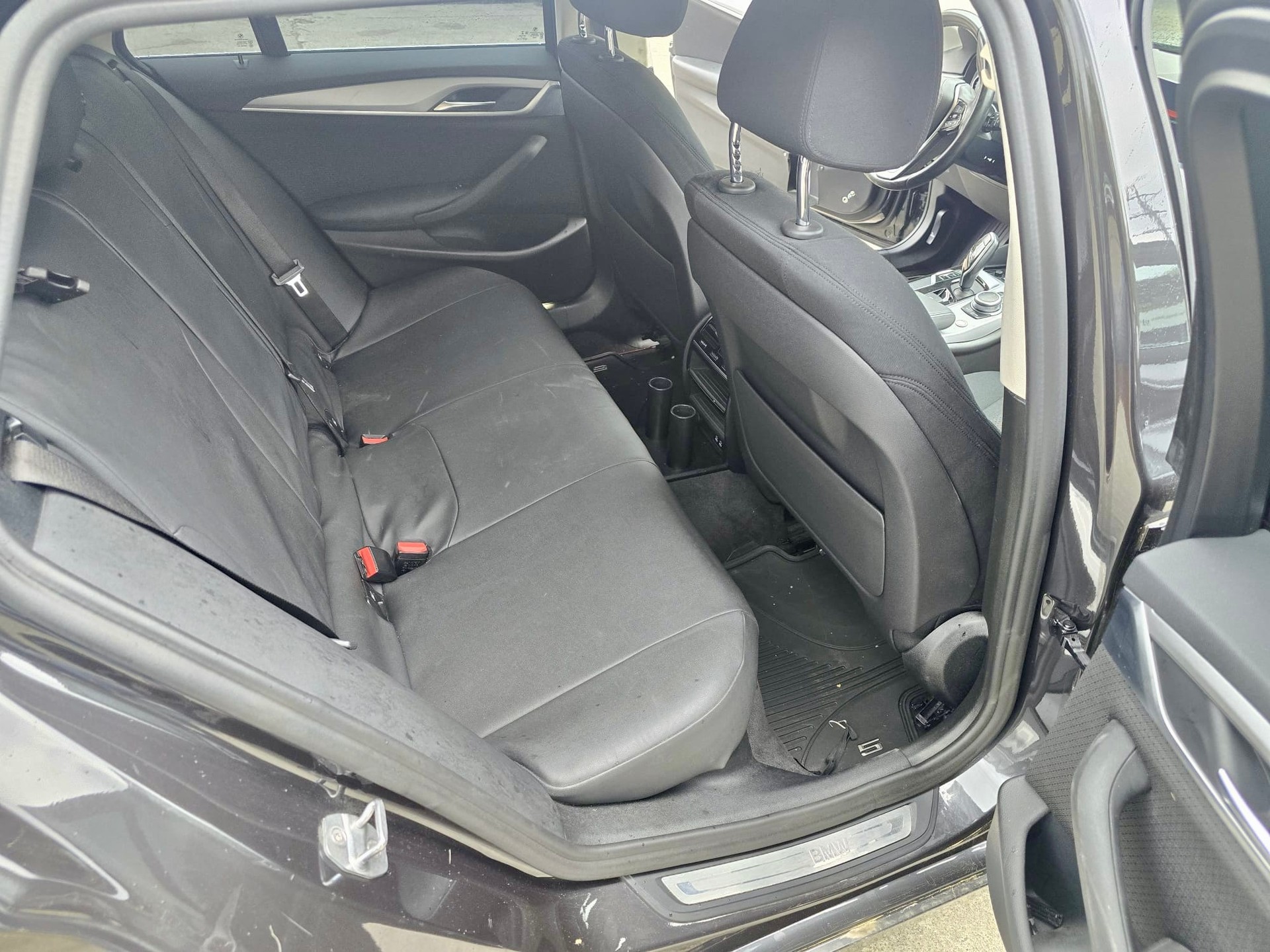 BMW 530d xDrive Touring Steptronic-image-11