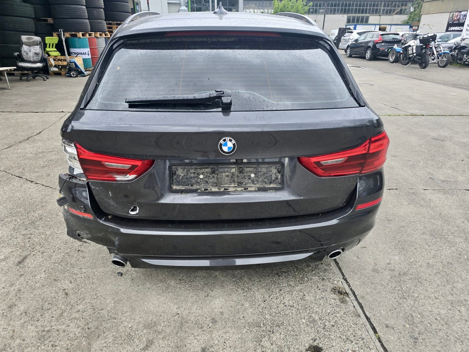 BMW 530d xDrive Touring Steptronic-image-7
