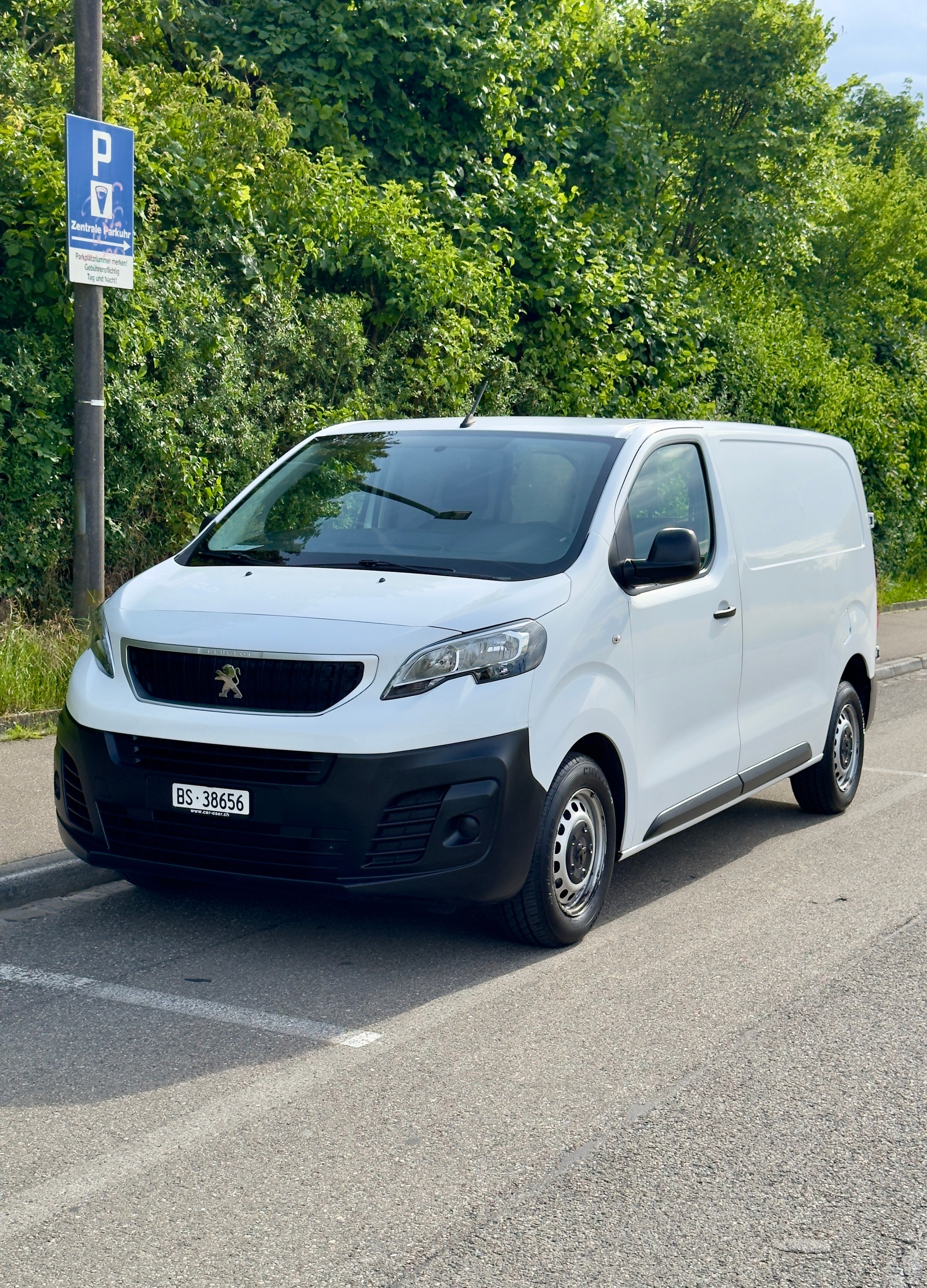 PEUGEOT 2.0 BlueHDi 120 Active-image-1