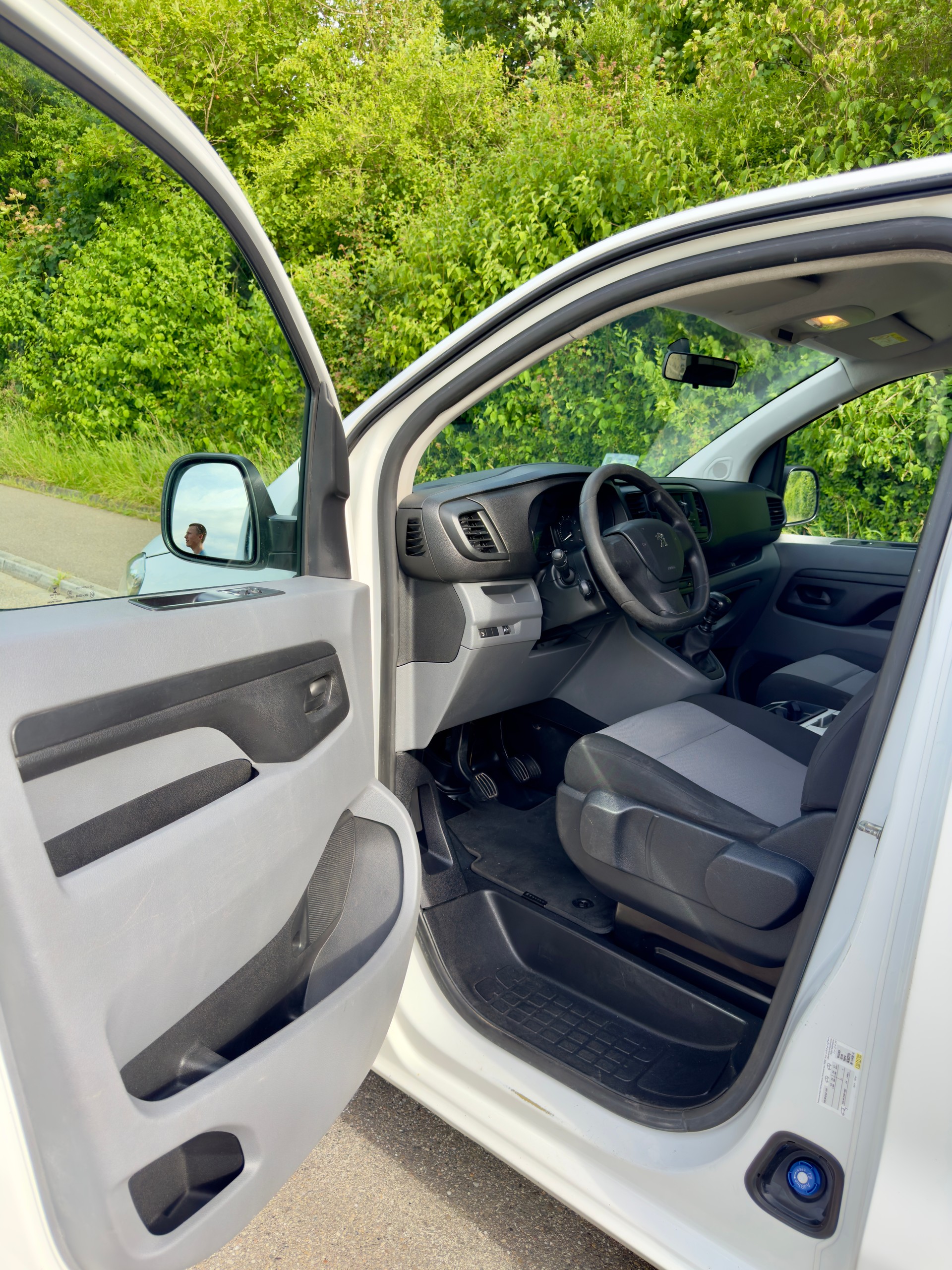 PEUGEOT 2.0 BlueHDi 120 Active-image-4