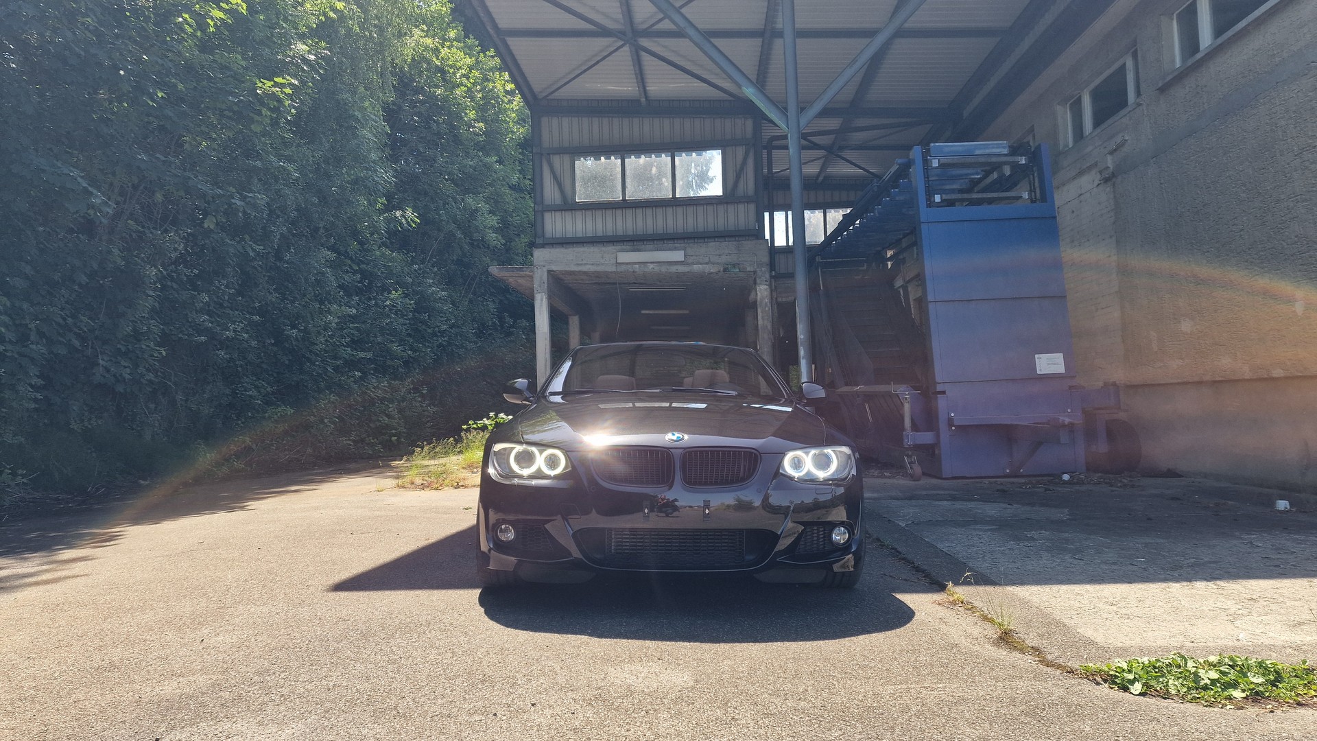 BMW 335i-image-3