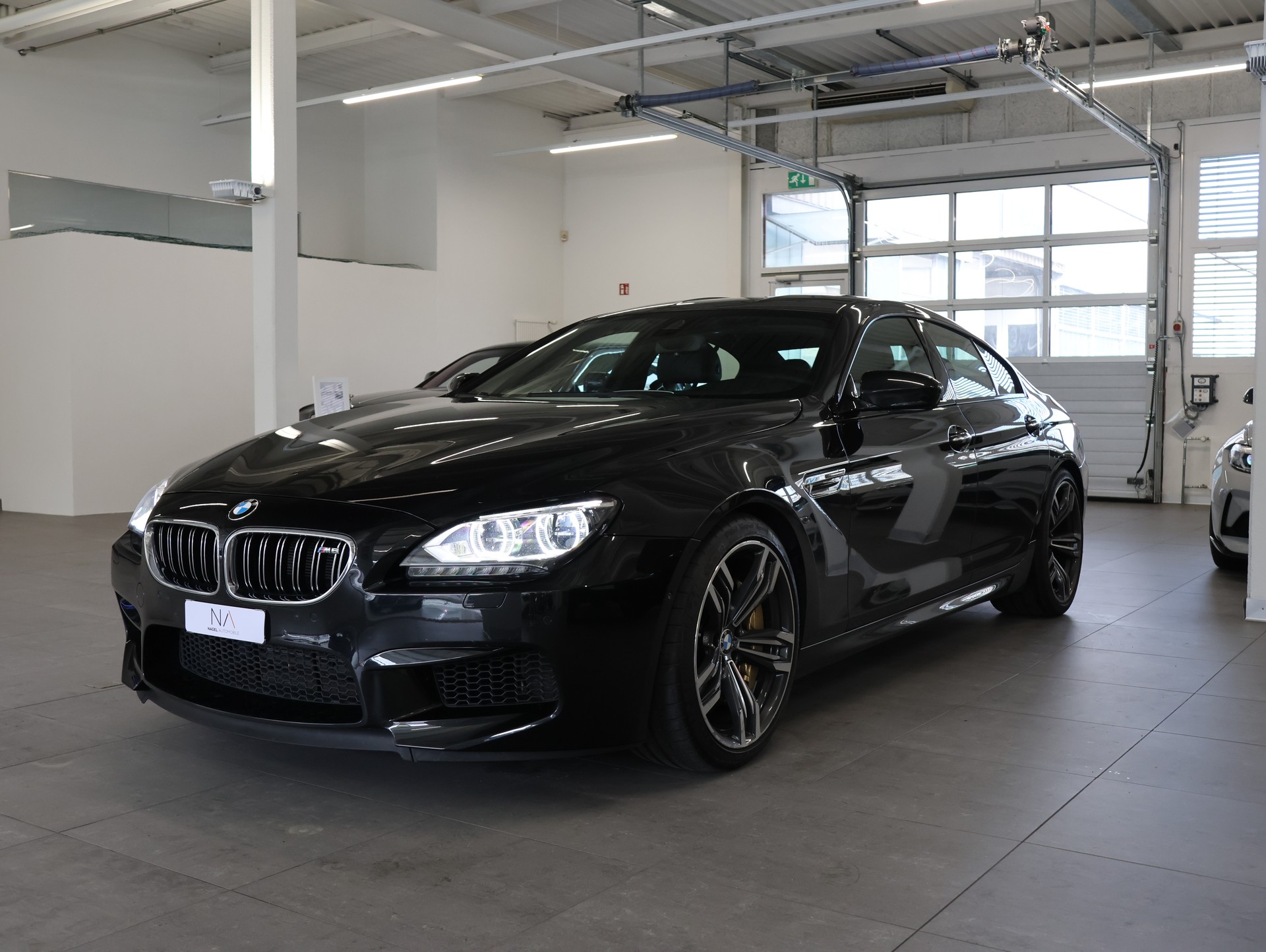 BMW BMW M6 Gran Coupe Drivelogic *Carbon-Keramik-Bremsanlage* Massagesitze * Carbon-Interieur*-image-3