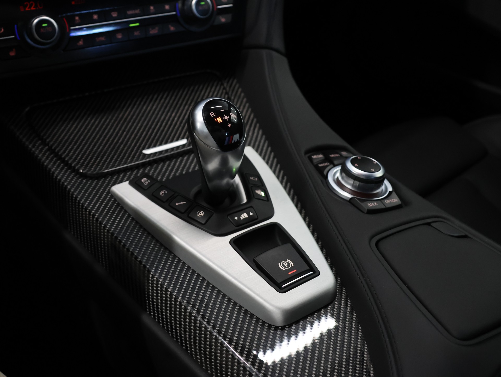 BMW BMW M6 Gran Coupe Drivelogic *Carbon-Keramik-Bremsanlage* Massagesitze * Carbon-Interieur*-image-28