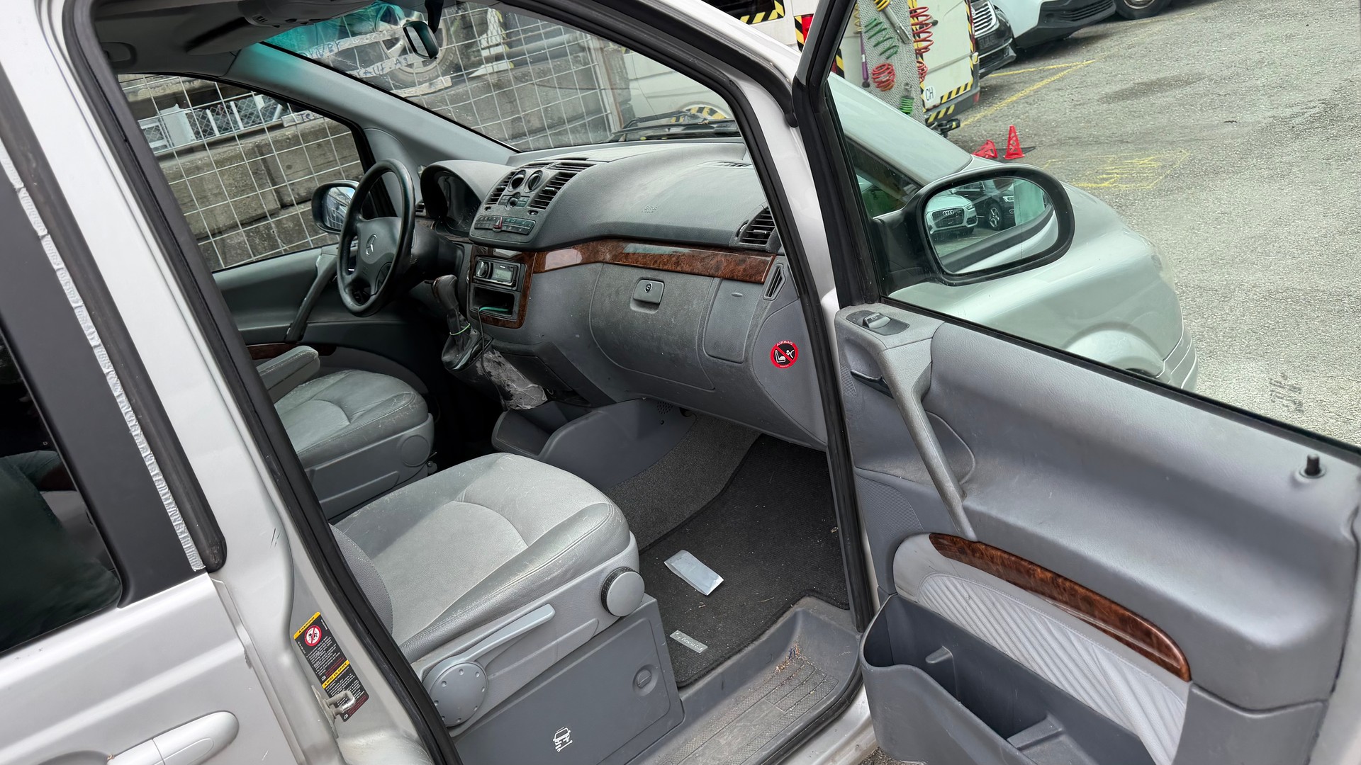 MERCEDES-BENZ Viano 3.0 Ambiente EL Automat-image-4