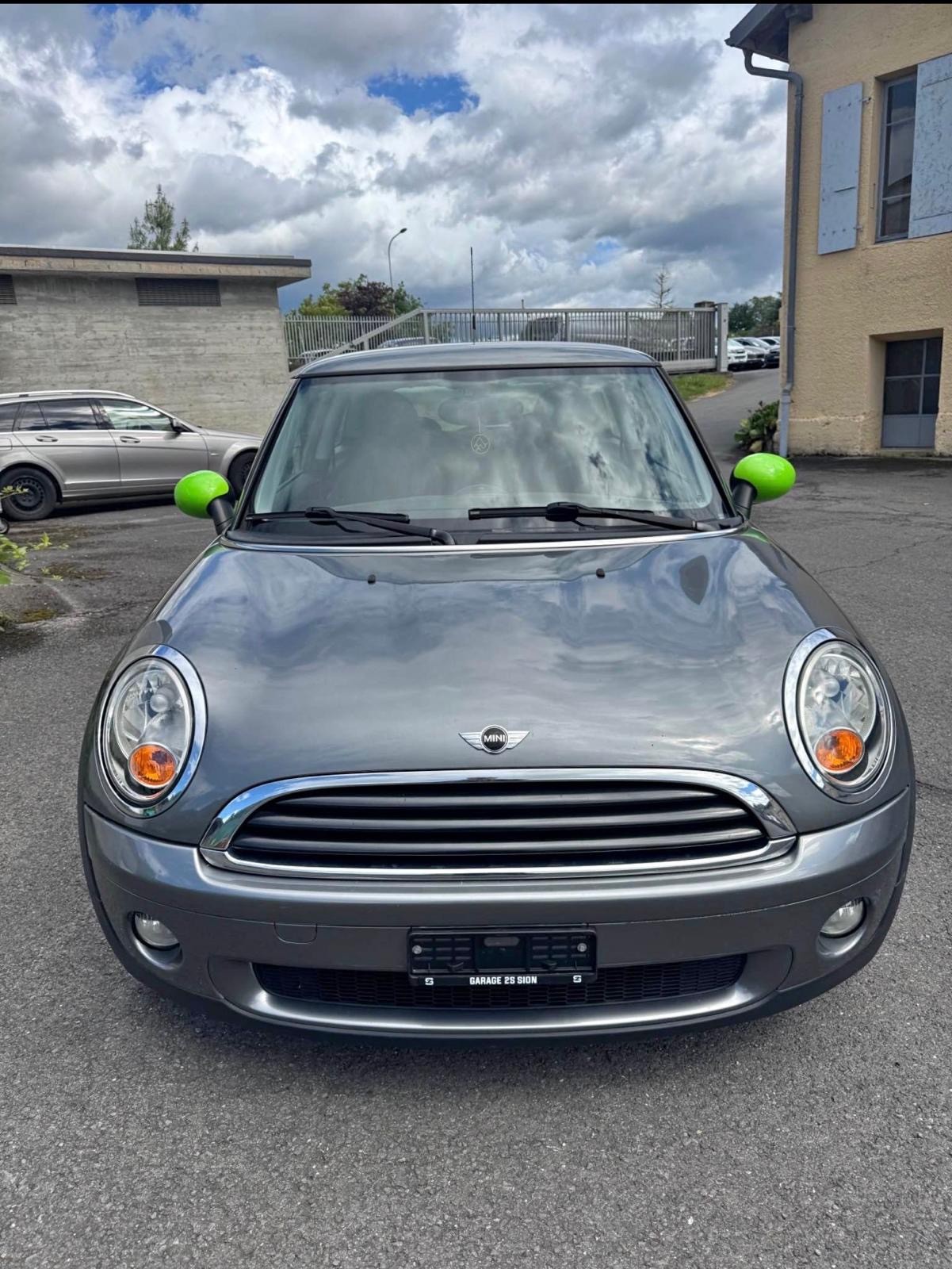 MINI One-image-2