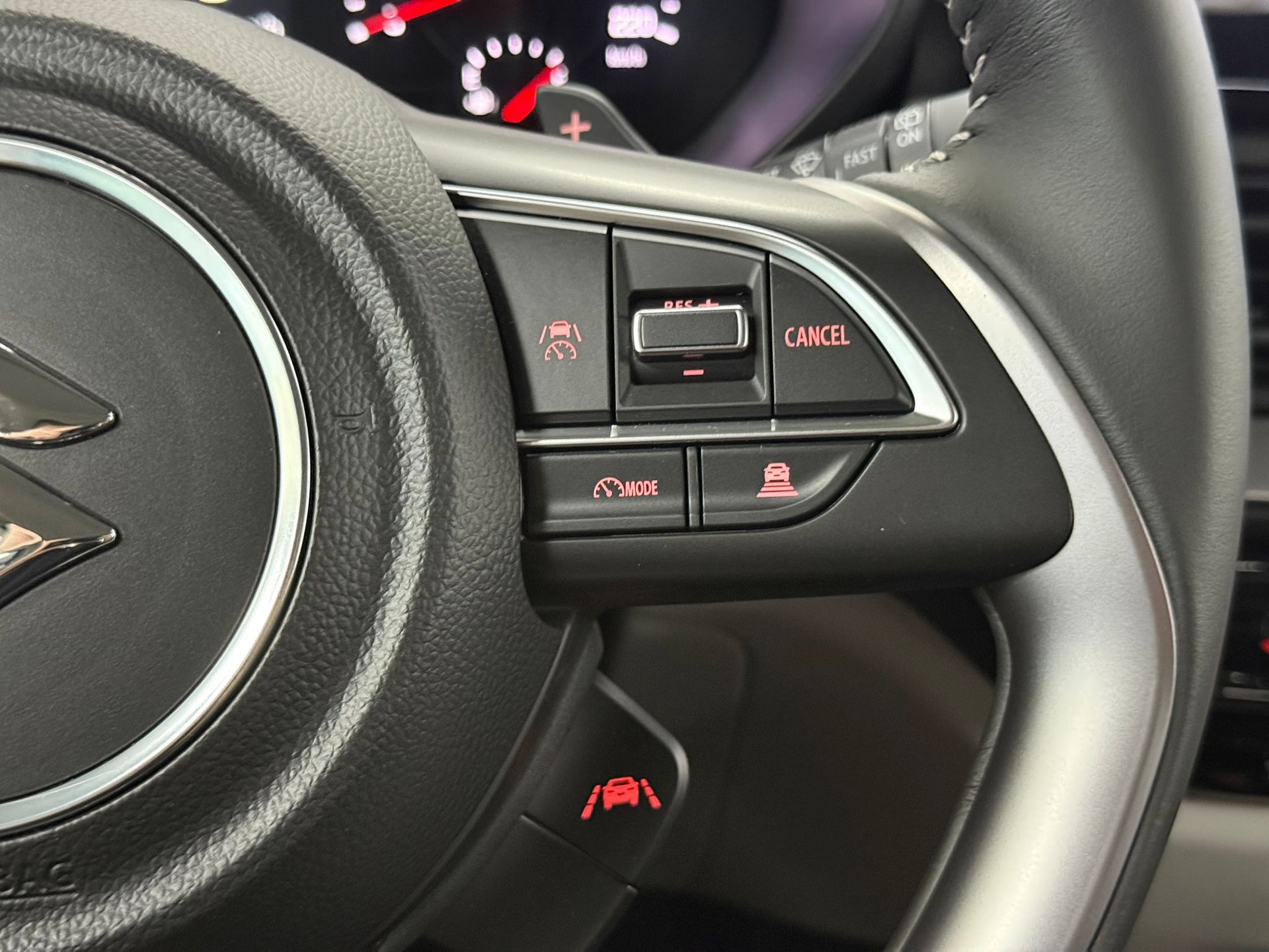 SUZUKI Swift 1.2 Tradizio Top Hybrid CVT-image-17