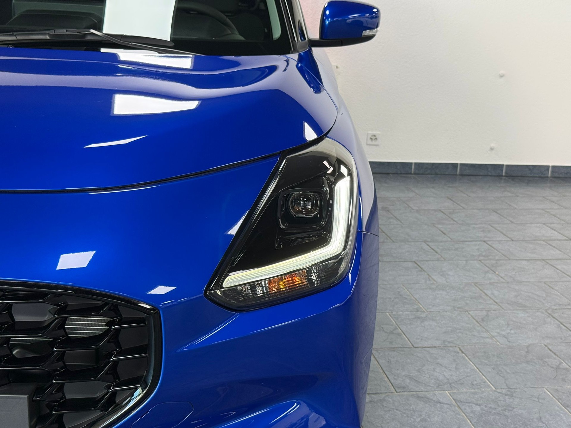 SUZUKI Swift 1.2 Tradizio Top Hybrid CVT-image-8