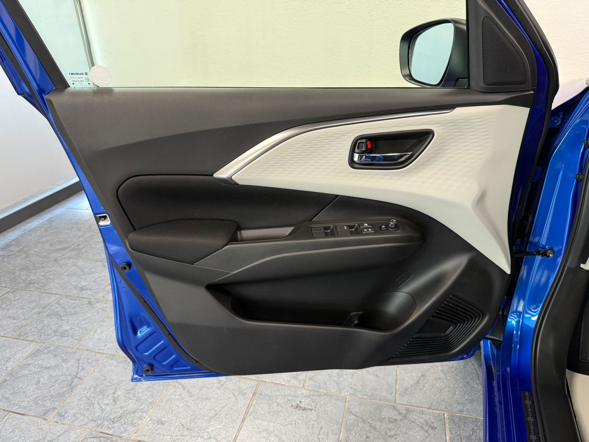 SUZUKI Swift 1.2 Tradizio Top Hybrid CVT-image-11