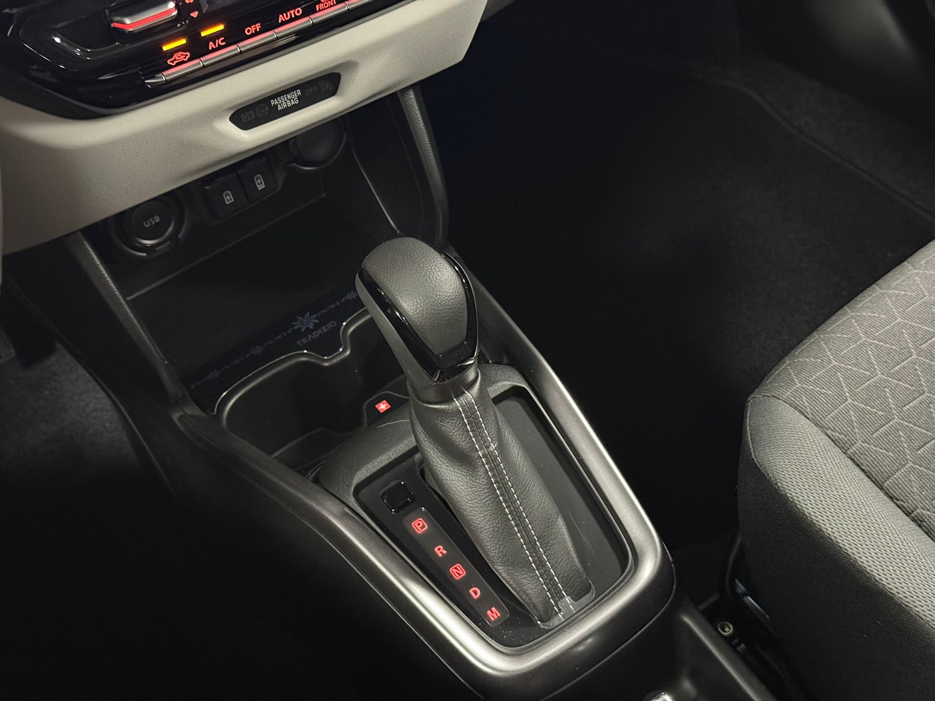 SUZUKI Swift 1.2 Tradizio Top Hybrid CVT-image-22