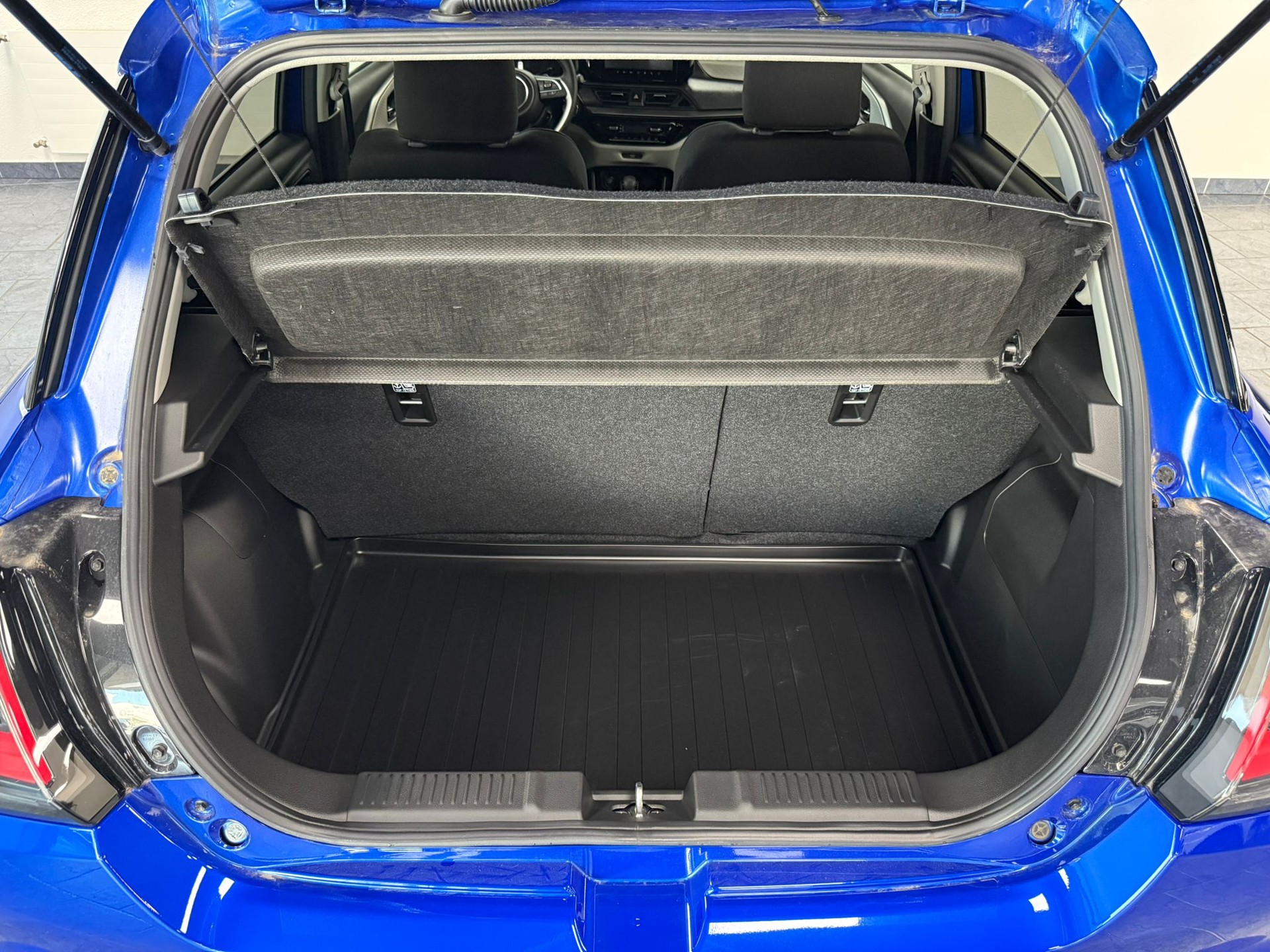 SUZUKI Swift 1.2 Tradizio Top Hybrid CVT-image-25