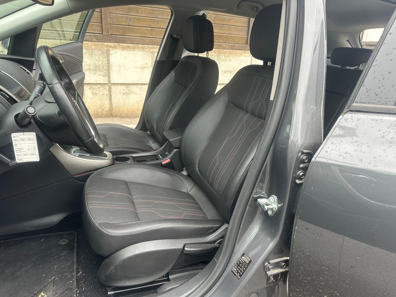 OPEL Astra SportsTourer 1.4i 16V Turbo Sport Automatic-image-8