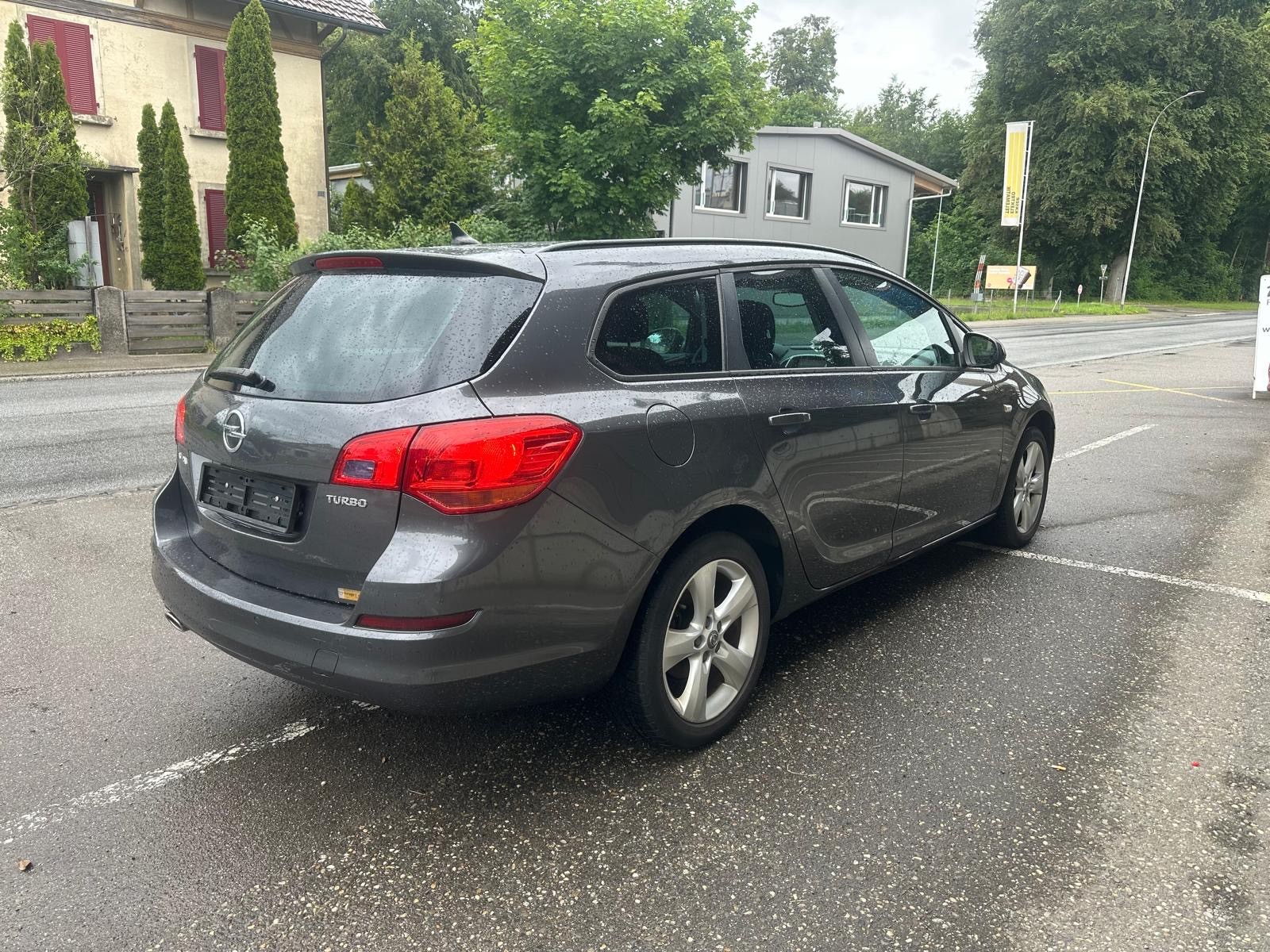 OPEL Astra SportsTourer 1.4i 16V Turbo Sport Automatic-image-3