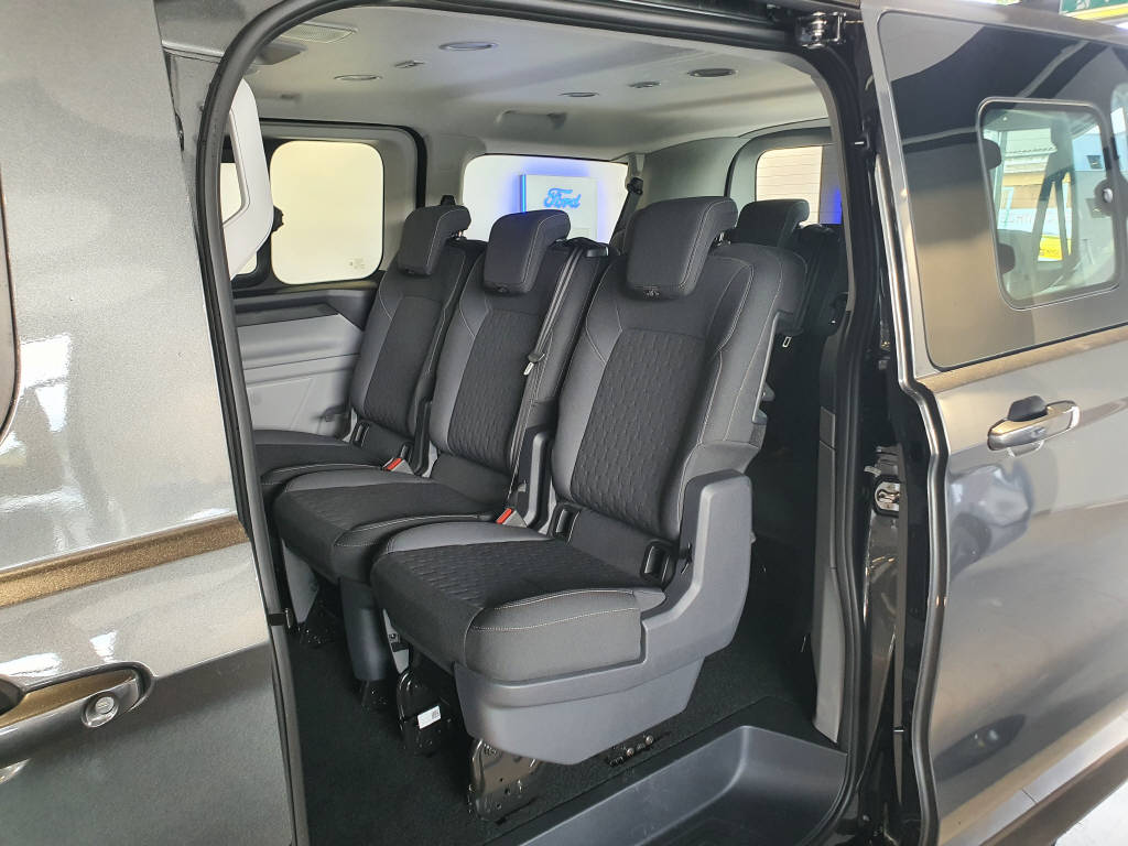 FORD Transit Custombi 320 L1 2.0 EcoBlue 170 Limited 4x4-image-12