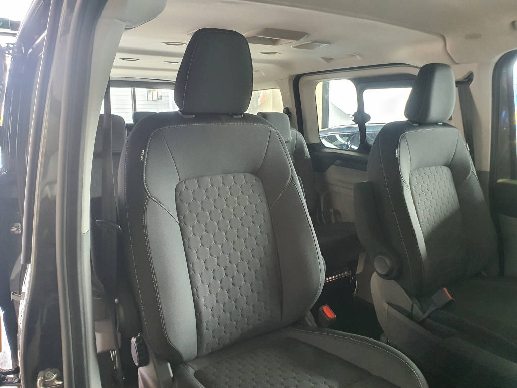 FORD Transit Custombi 320 L1 2.0 EcoBlue 170 Limited 4x4-image-10