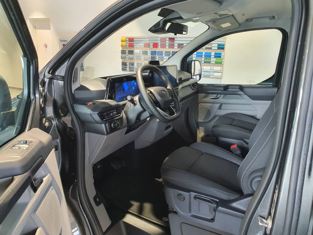 FORD Transit Custombi 320 L1 2.0 EcoBlue 170 Limited 4x4-image-7