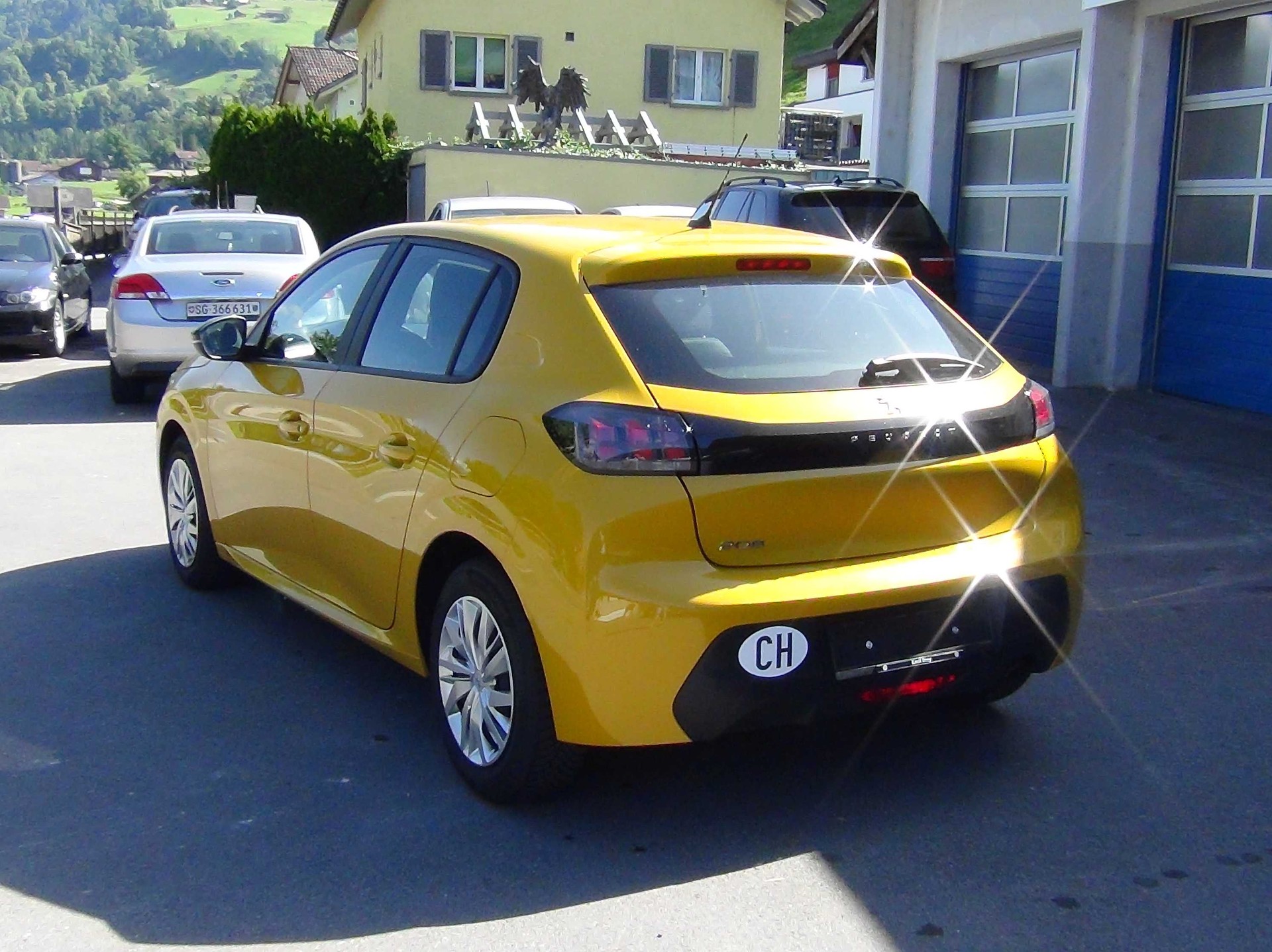 PEUGEOT 208 1.2 PureTech Like-image-4