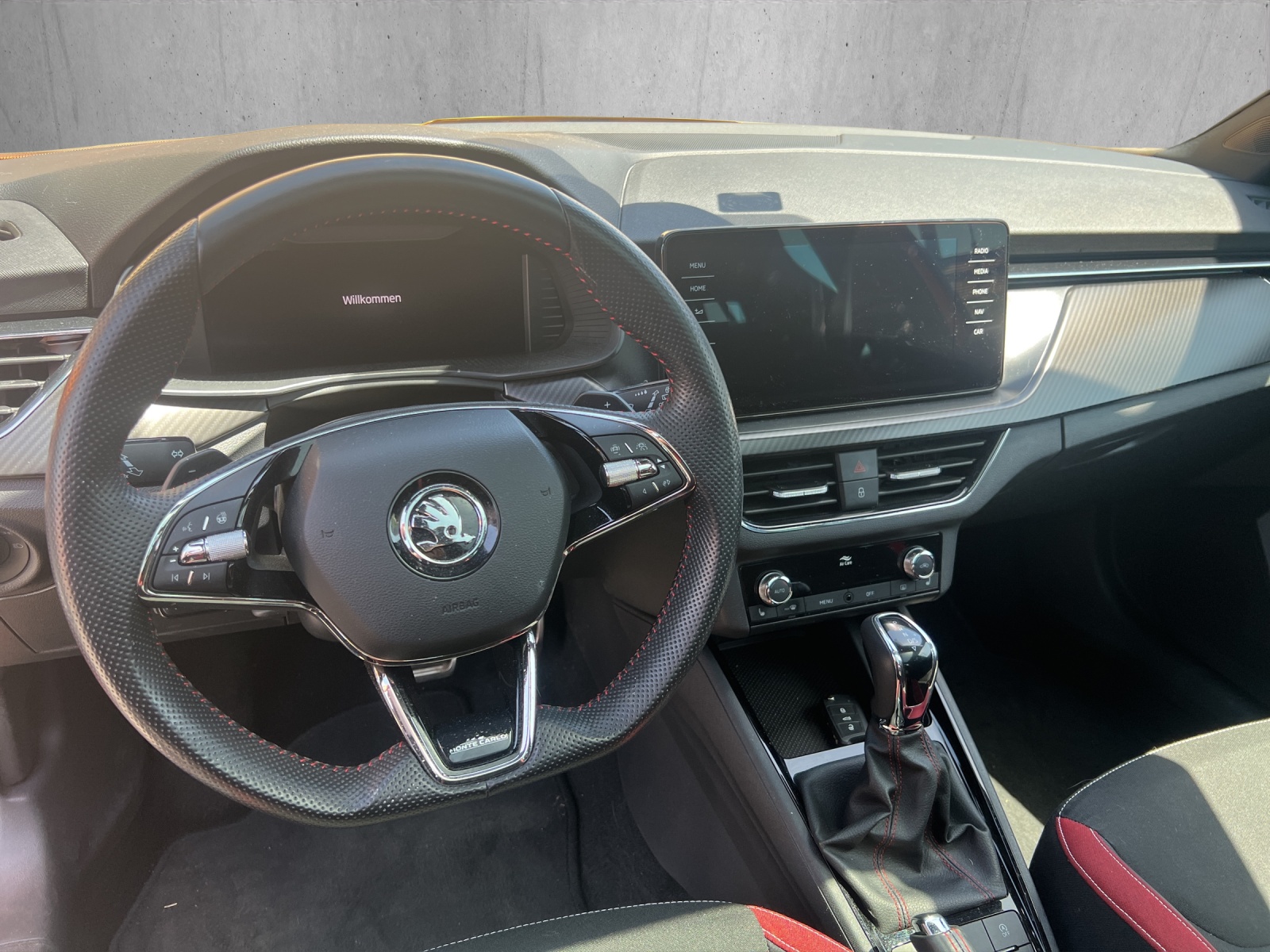 SKODA Kamiq 1.0 TSI Monte Carlo DSG-image-9