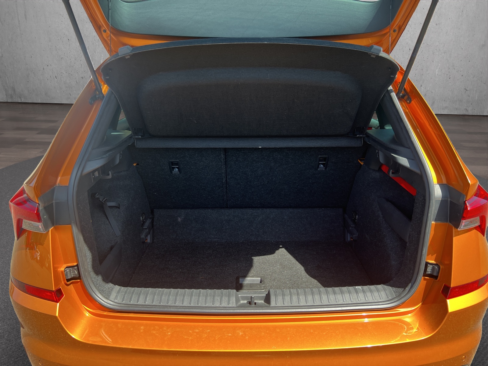 SKODA Kamiq 1.0 TSI Monte Carlo DSG-image-12