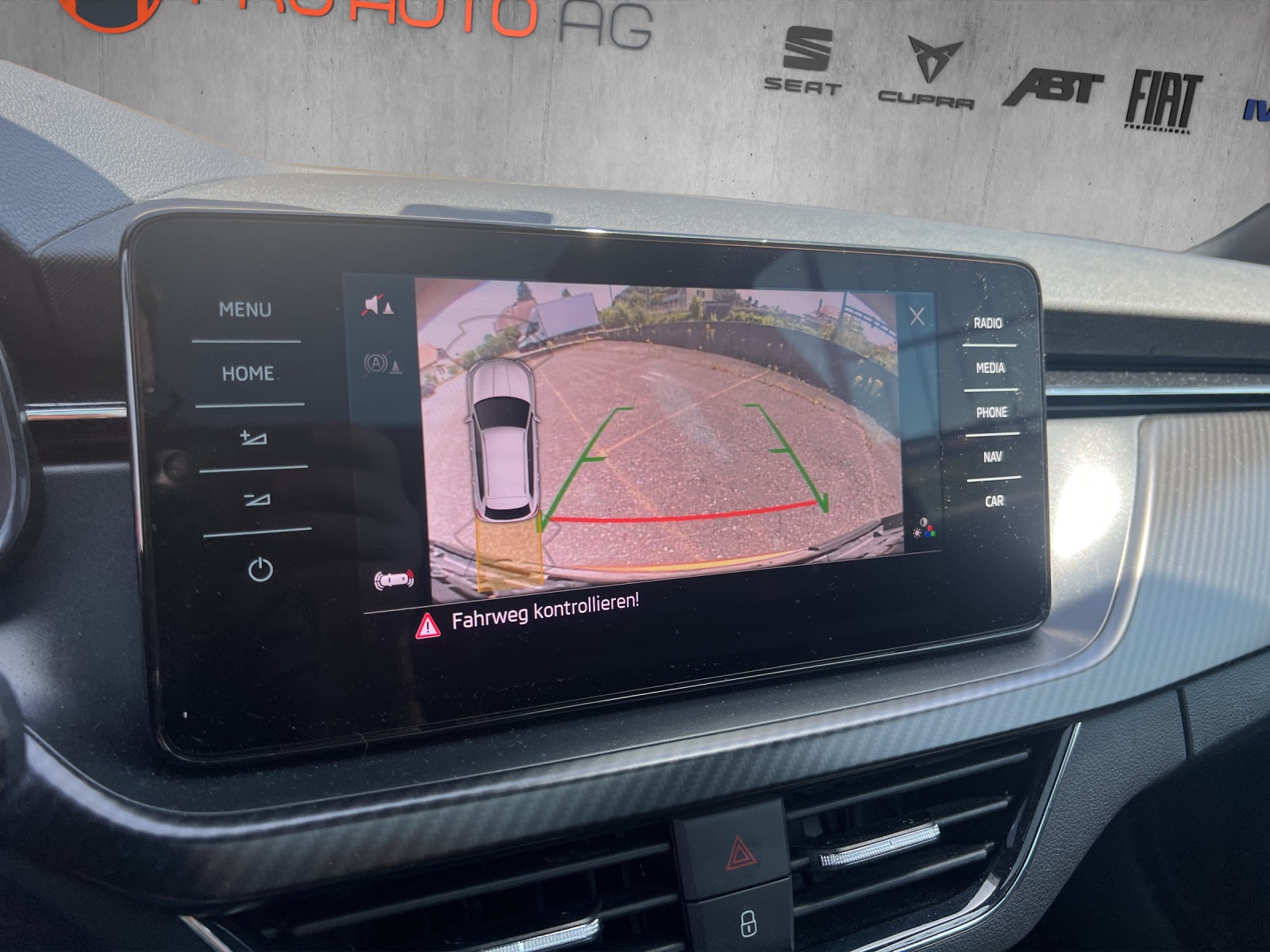 SKODA Kamiq 1.0 TSI Monte Carlo DSG-image-14
