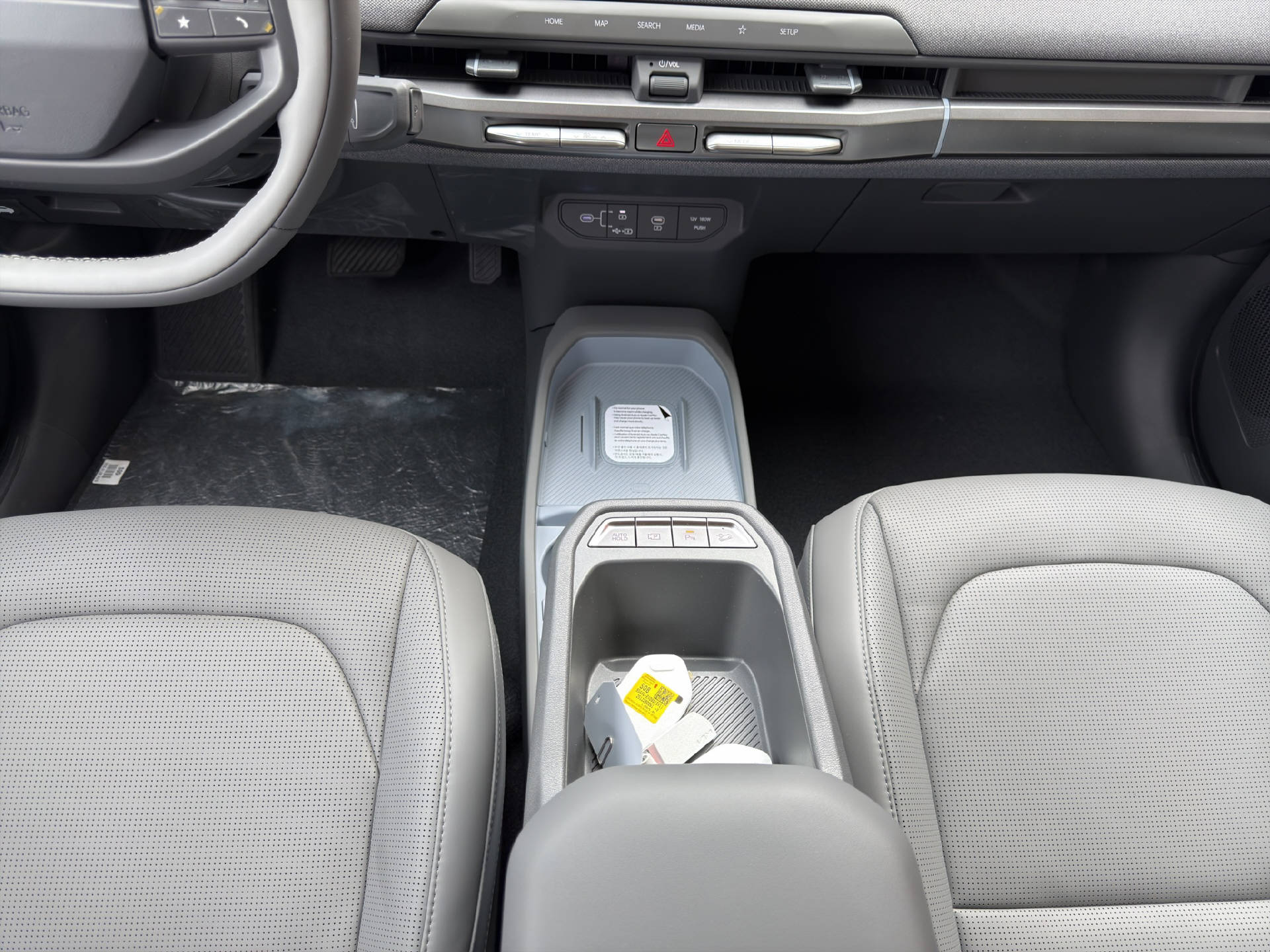 KIA EV3 81 kWh Earth-image-13