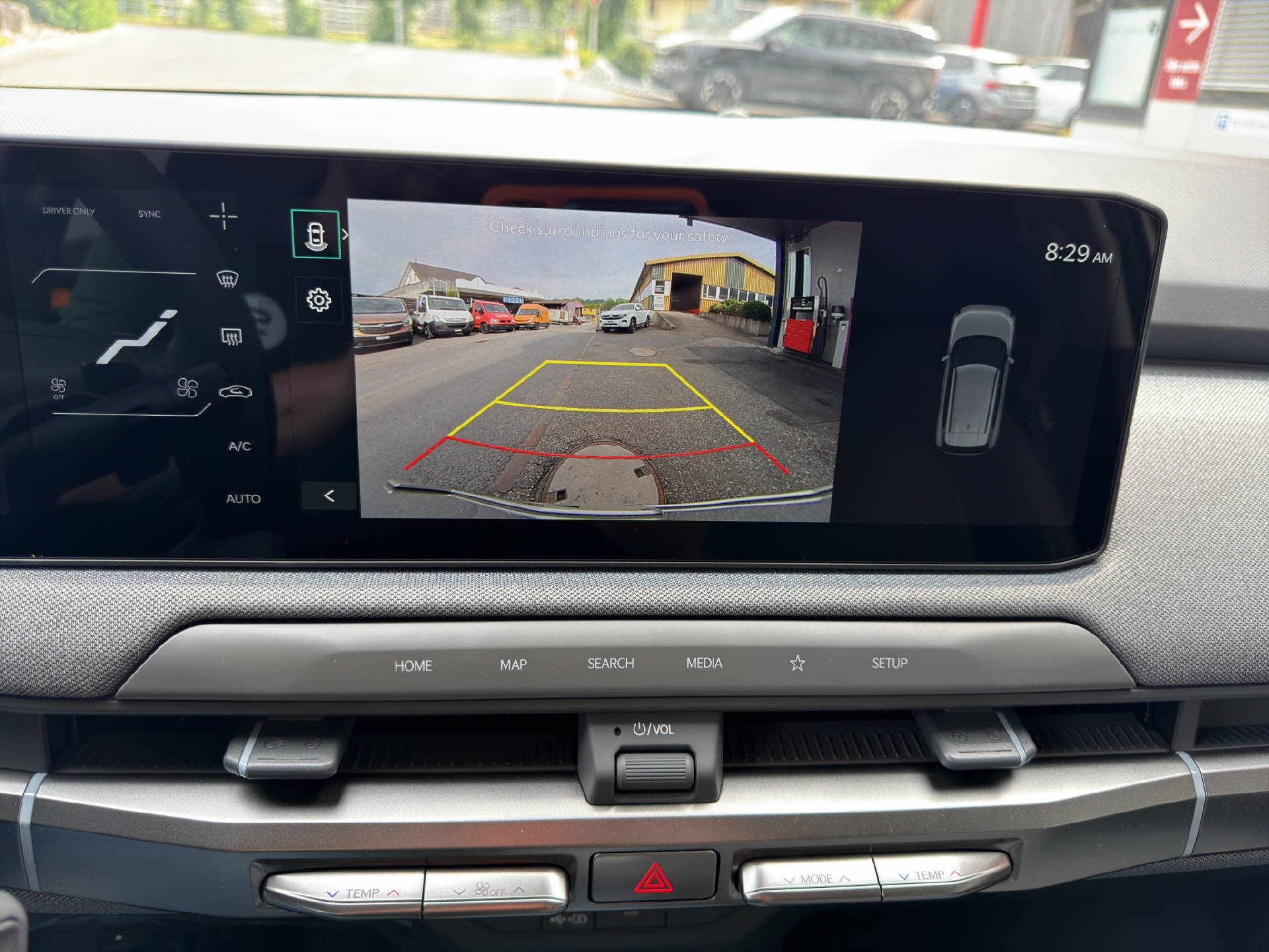 KIA EV3 81 kWh Earth-image-19