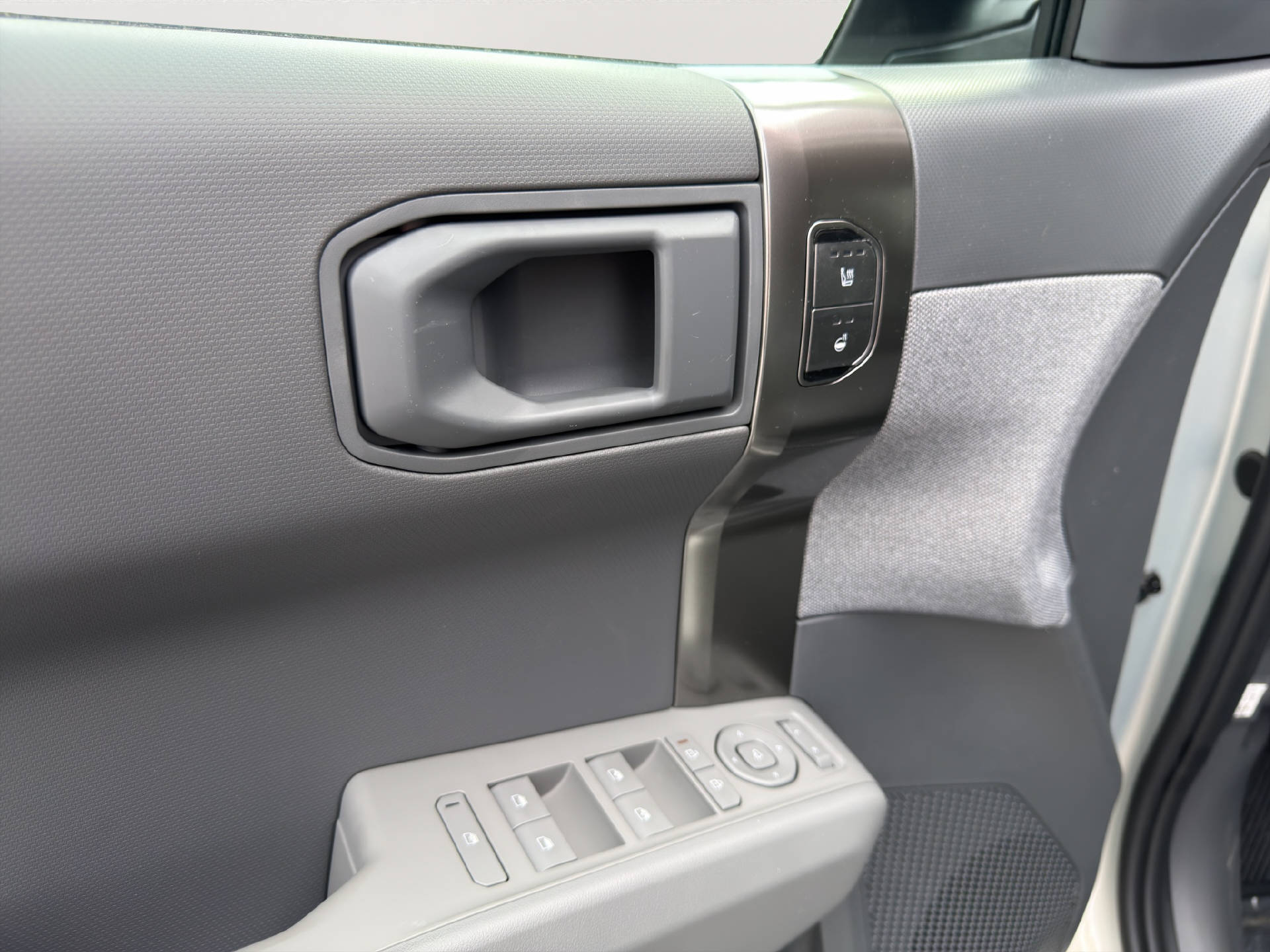 KIA EV3 81 kWh Earth-image-18