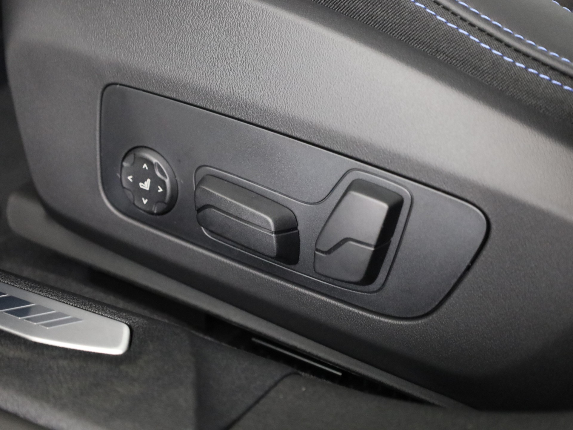 BMW M135i xDrive-image-11