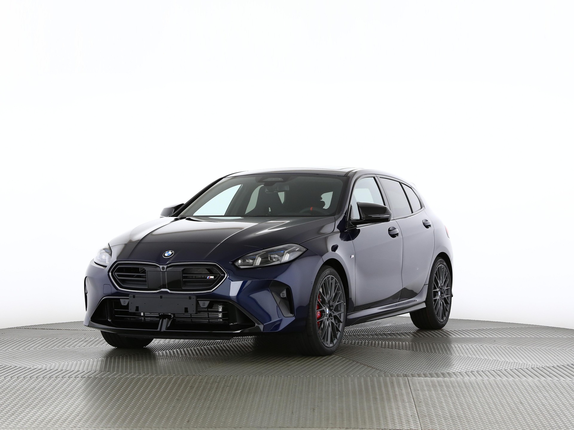 BMW M135i xDrive-image-0