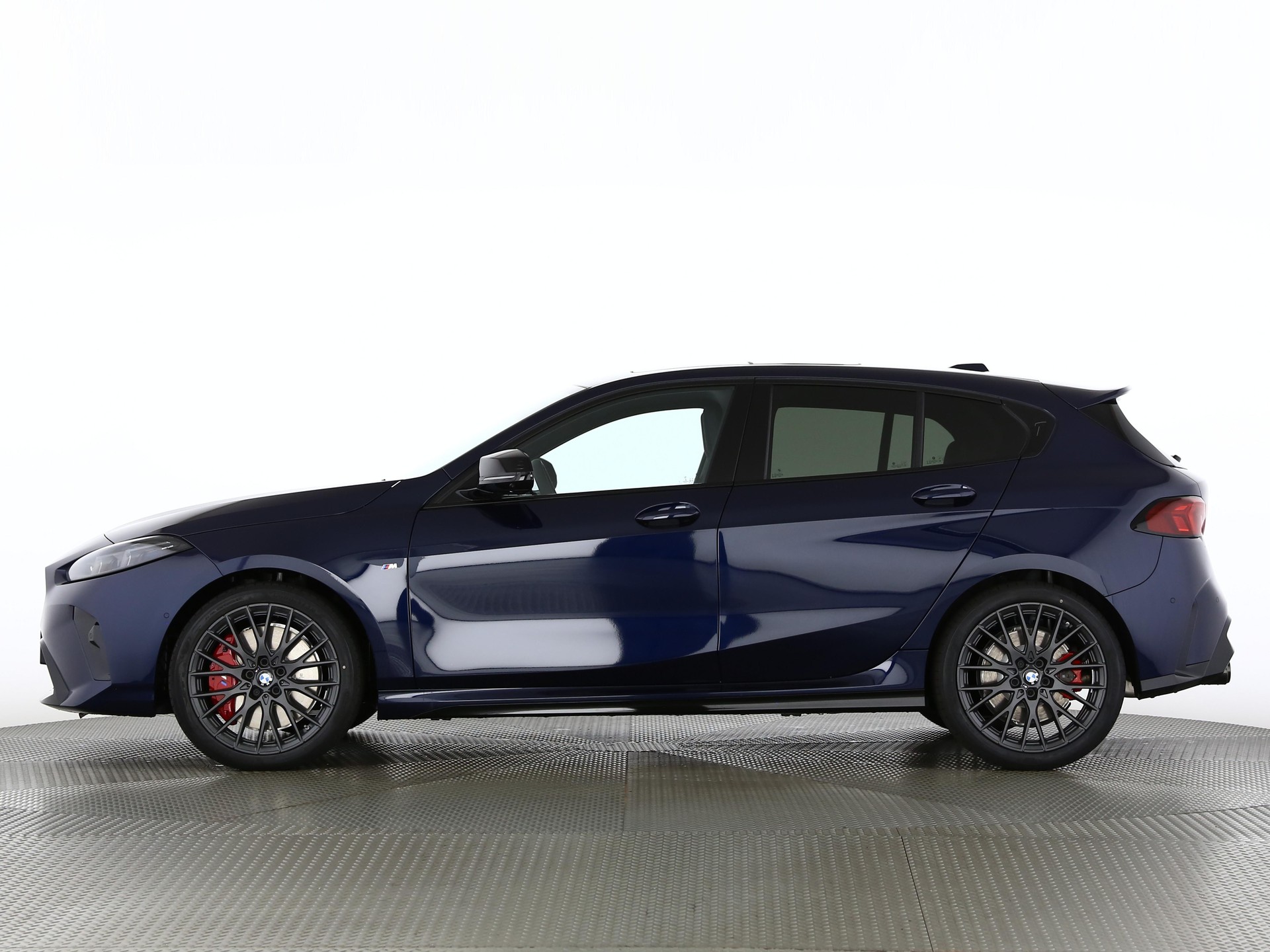 BMW M135i xDrive-image-2