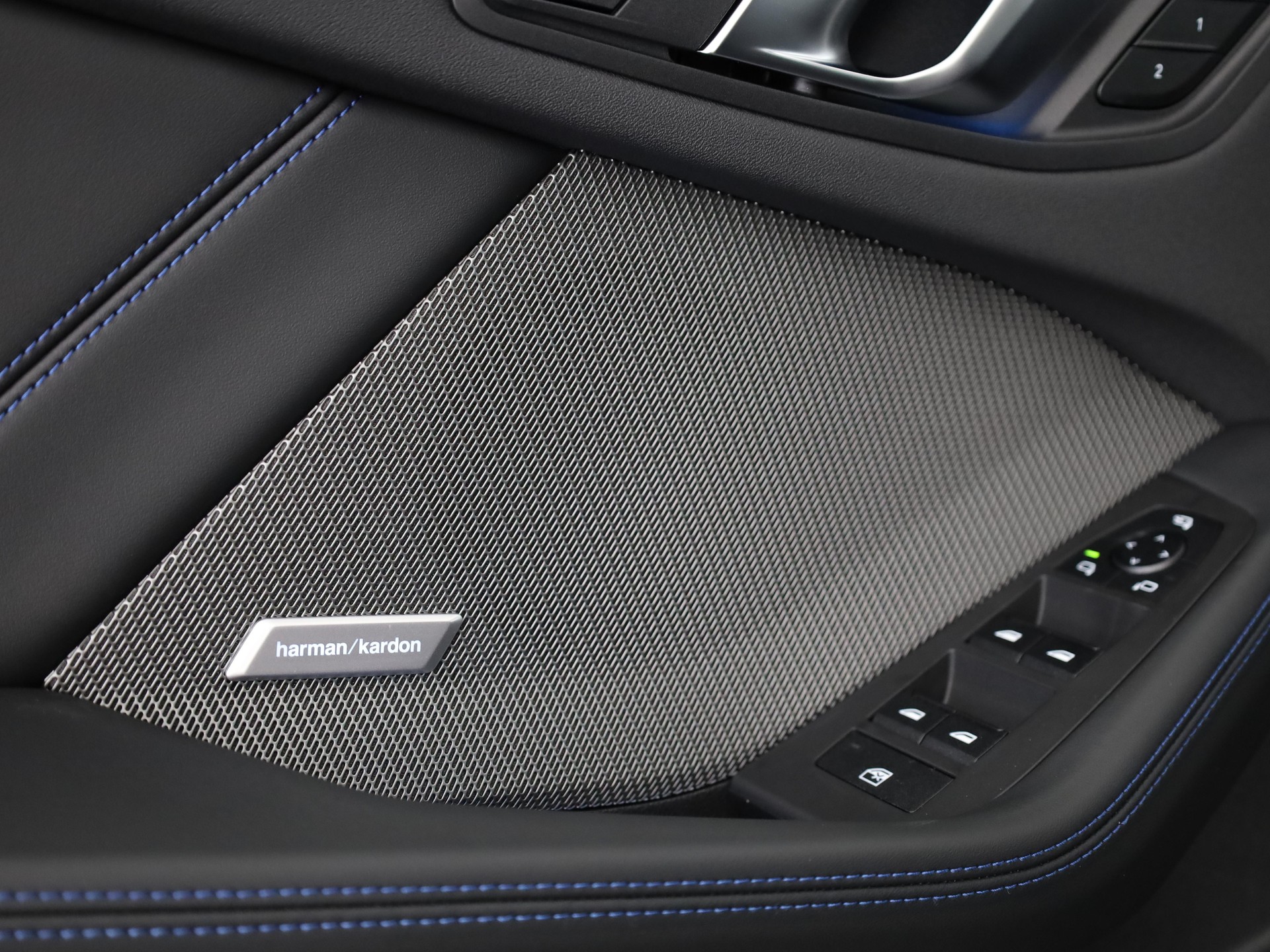 BMW M135i xDrive-image-10
