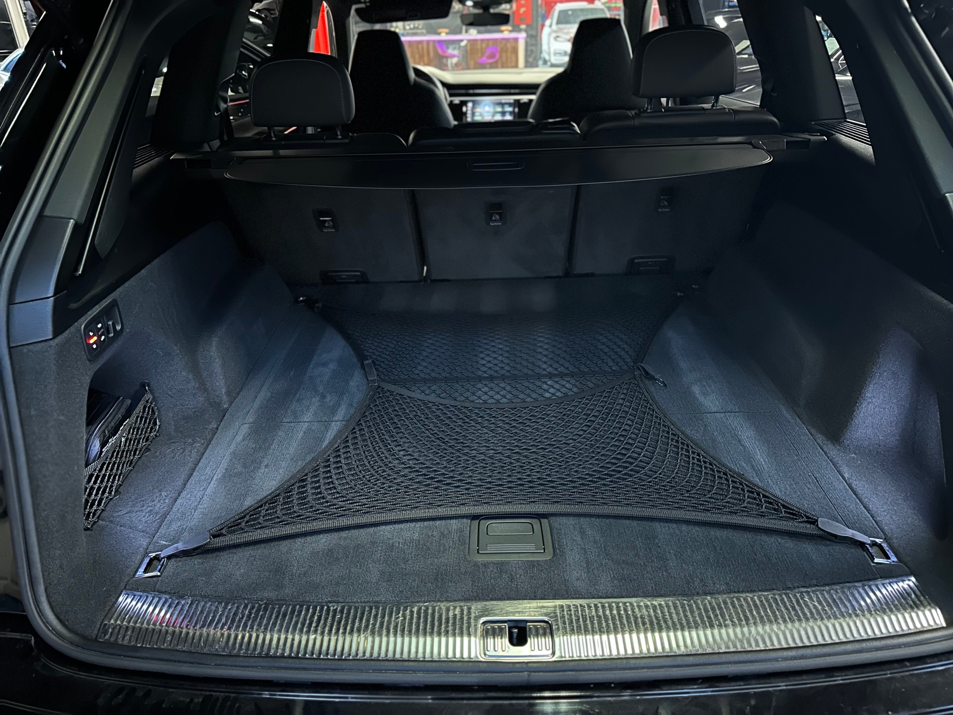 AUDI SQ7 4.0 TDI quattro tiptronic-image-21