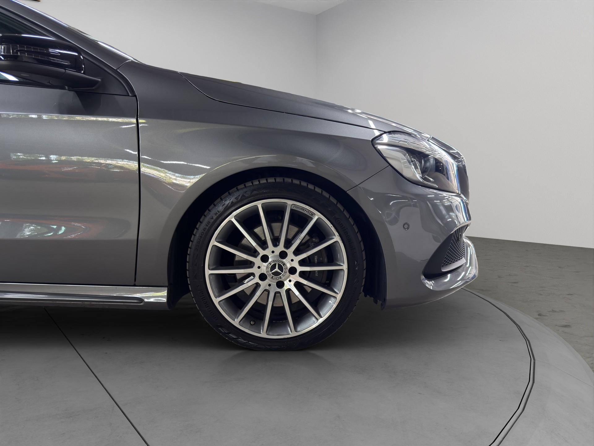 MERCEDES-BENZ A 250 AMG Line 4Matic 7G-DCT-image-8