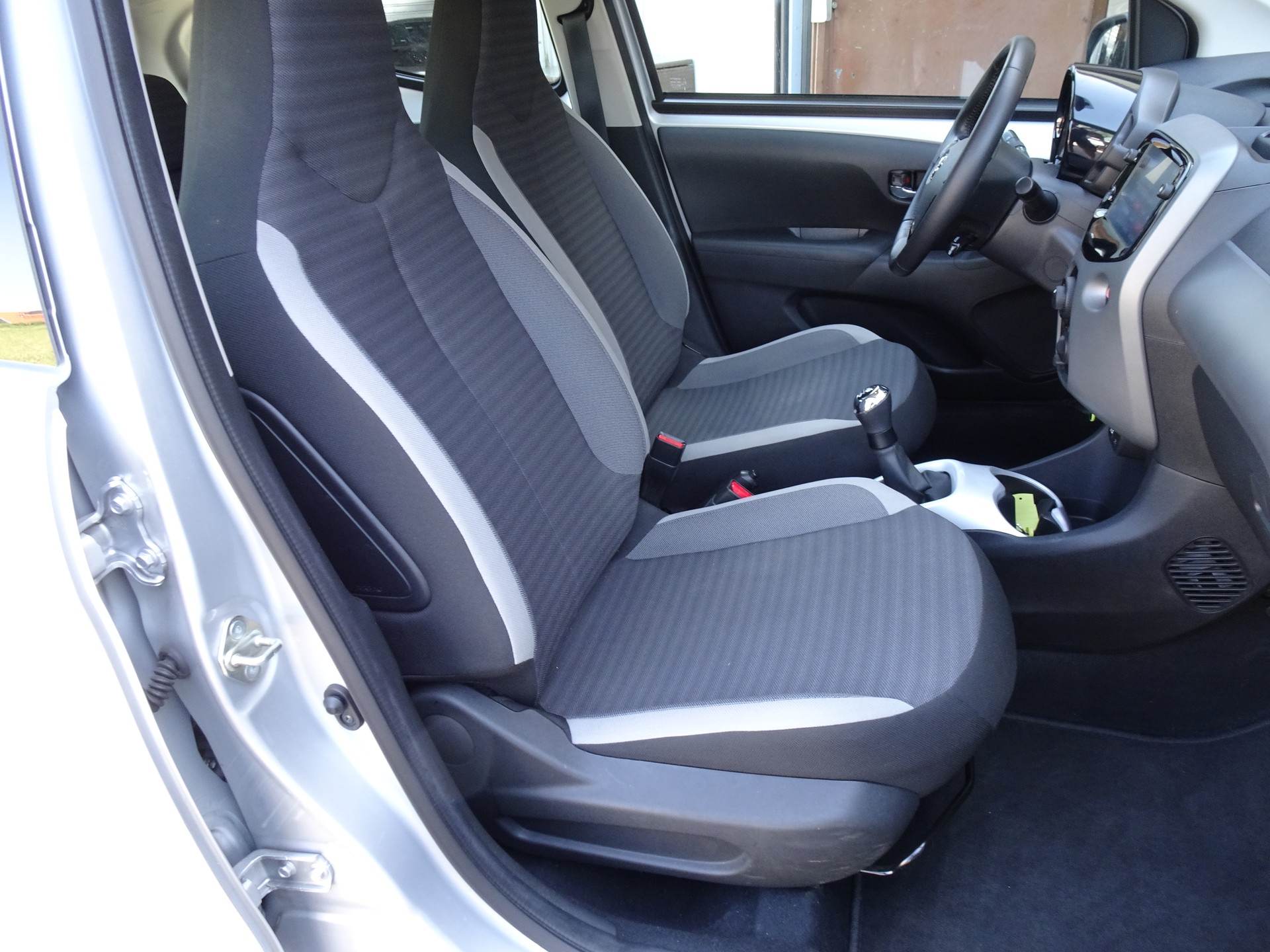 TOYOTA AYGO-image-9