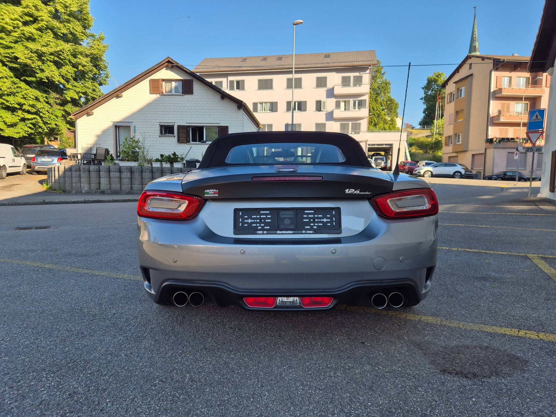 FIAT 124 Spider 1.4 TB Abarth Automatic-image-3